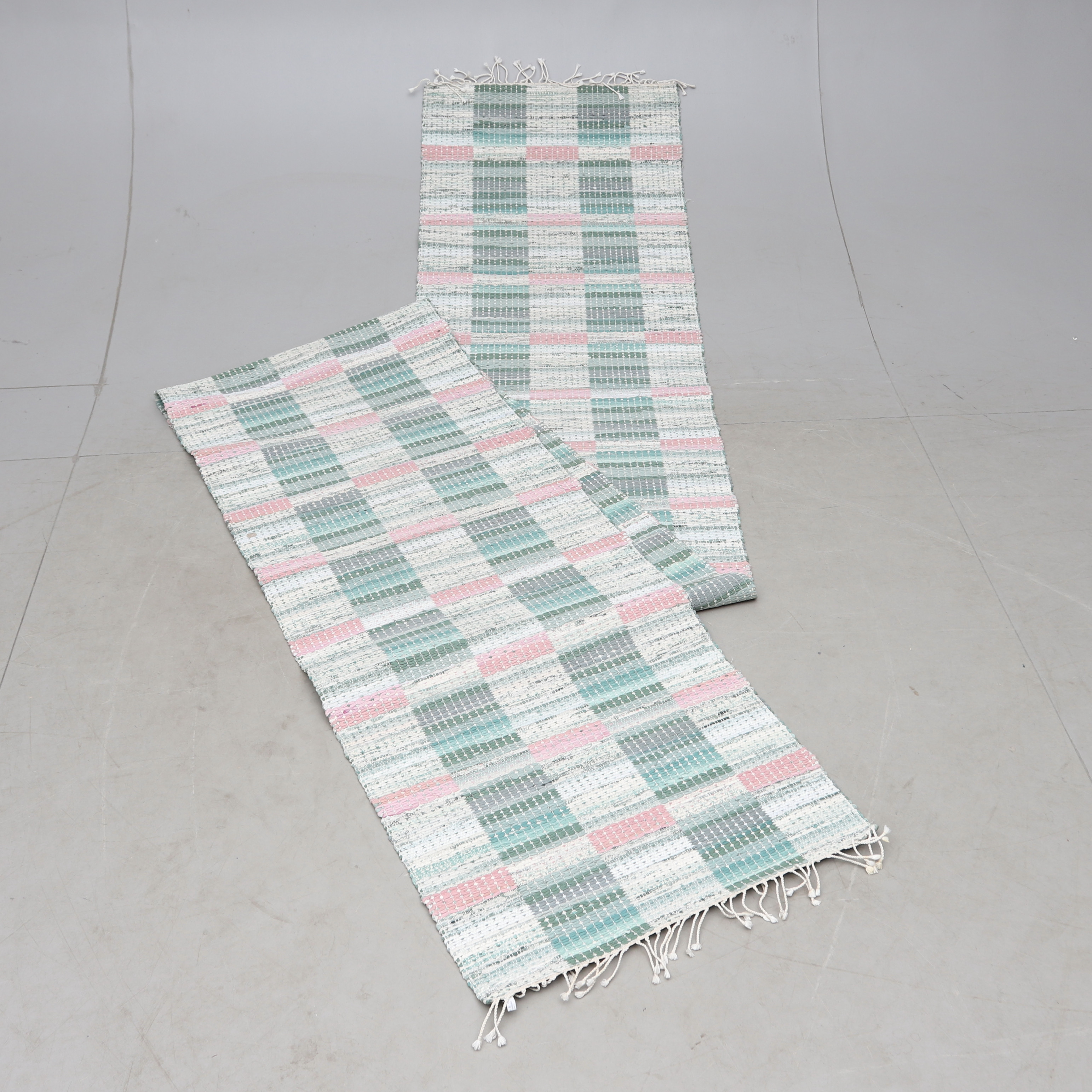 TRASMATTA, gångmatta, ca 345x76 cm.