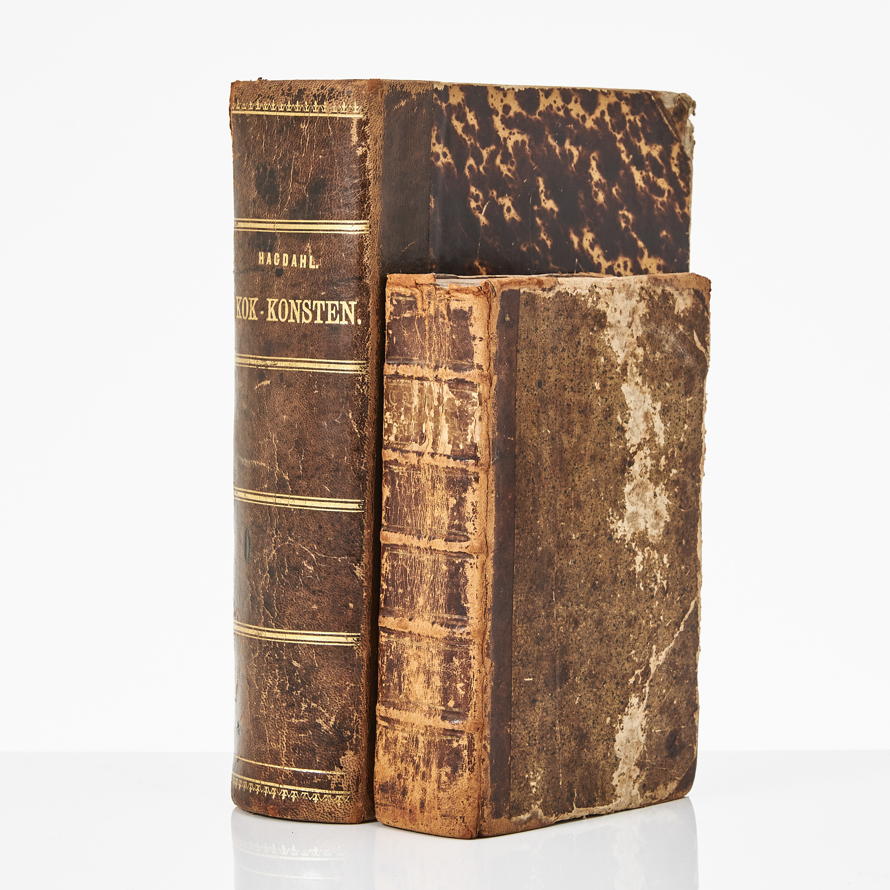 CAJSA WARGS KOKBOK, 1781 OCH HAGDAHLS KOKBOK 1879, 2 volymer.