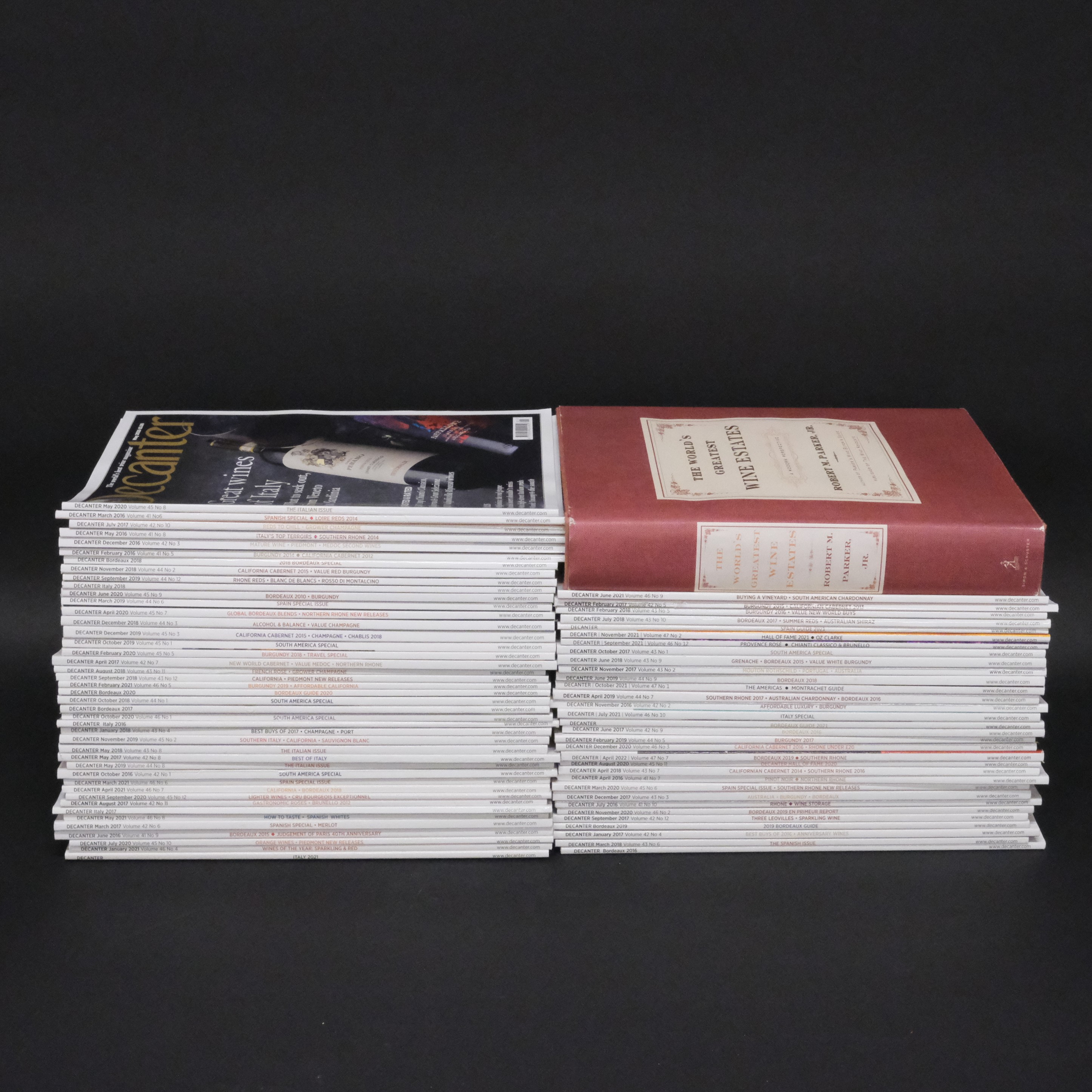 TIDSKRIFTER SAMT BOK, "DECANTER" SAMT "THE WORLD'S GREATEST WINE ESTATES", 76 DELAR.