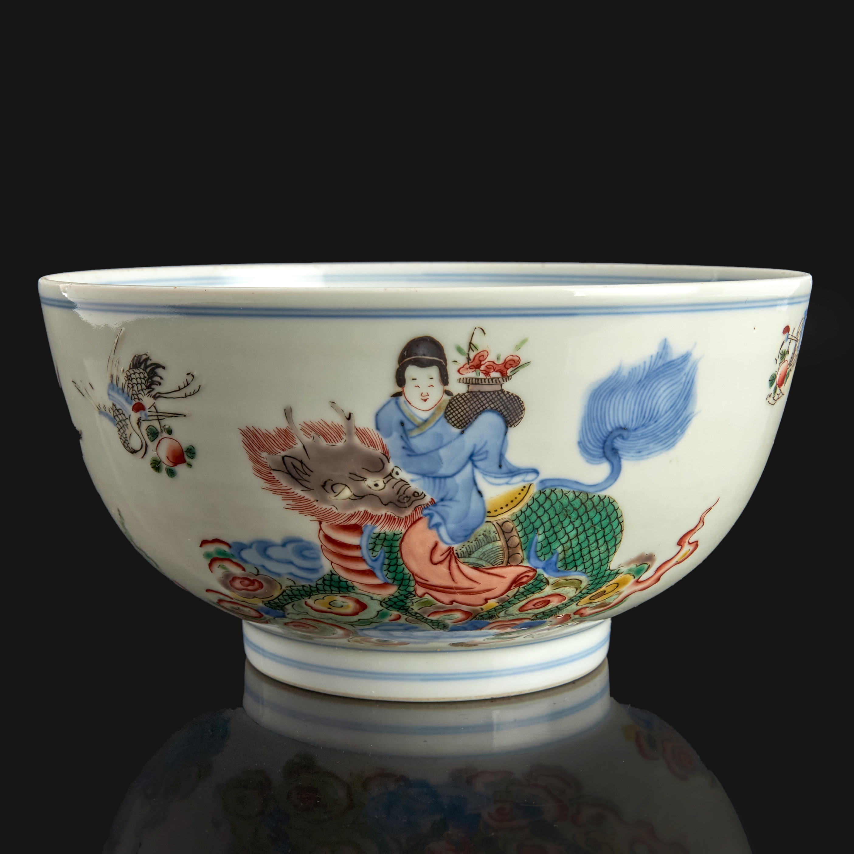 SKÅL, porslin, Kina, Ming-stil, wucai, dekor av mytologiska figurer och tranor, 1900-talets andra hälft.