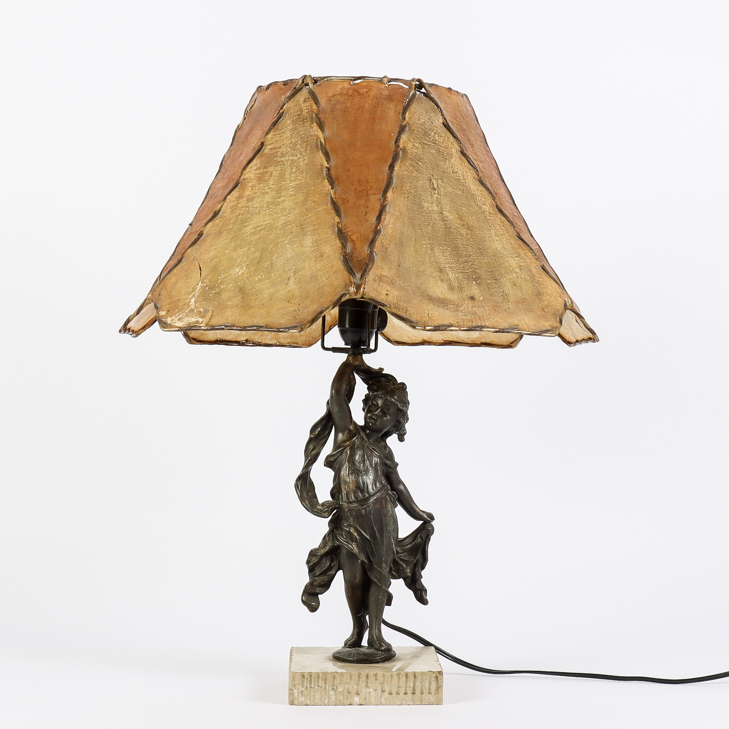 BORDSLAMPA metall på stensockel, 1900-talets första hälft.