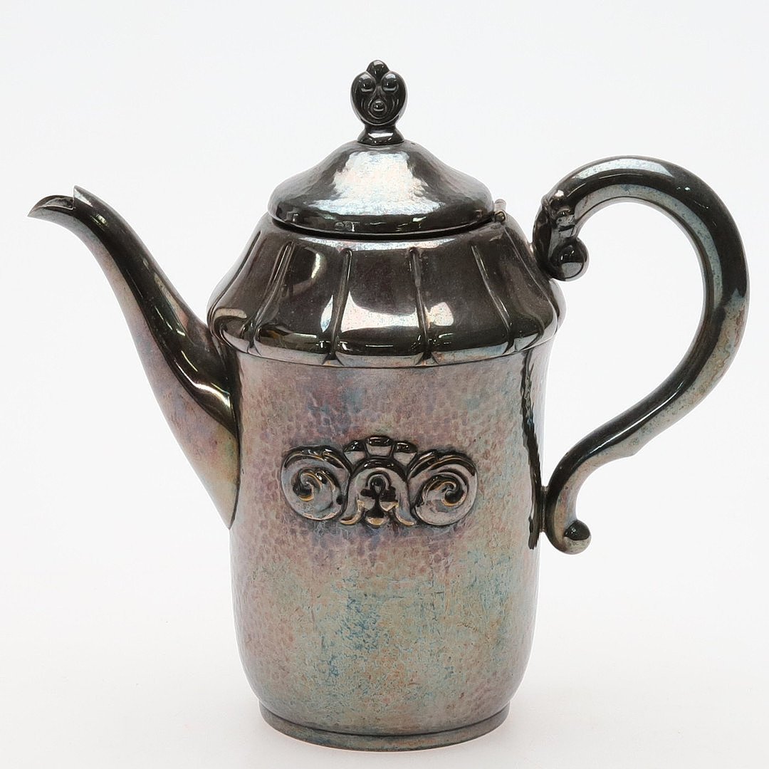 KAFFEKANNA. Nysilver med punsad dekor, Astral Victoria, Danmark.