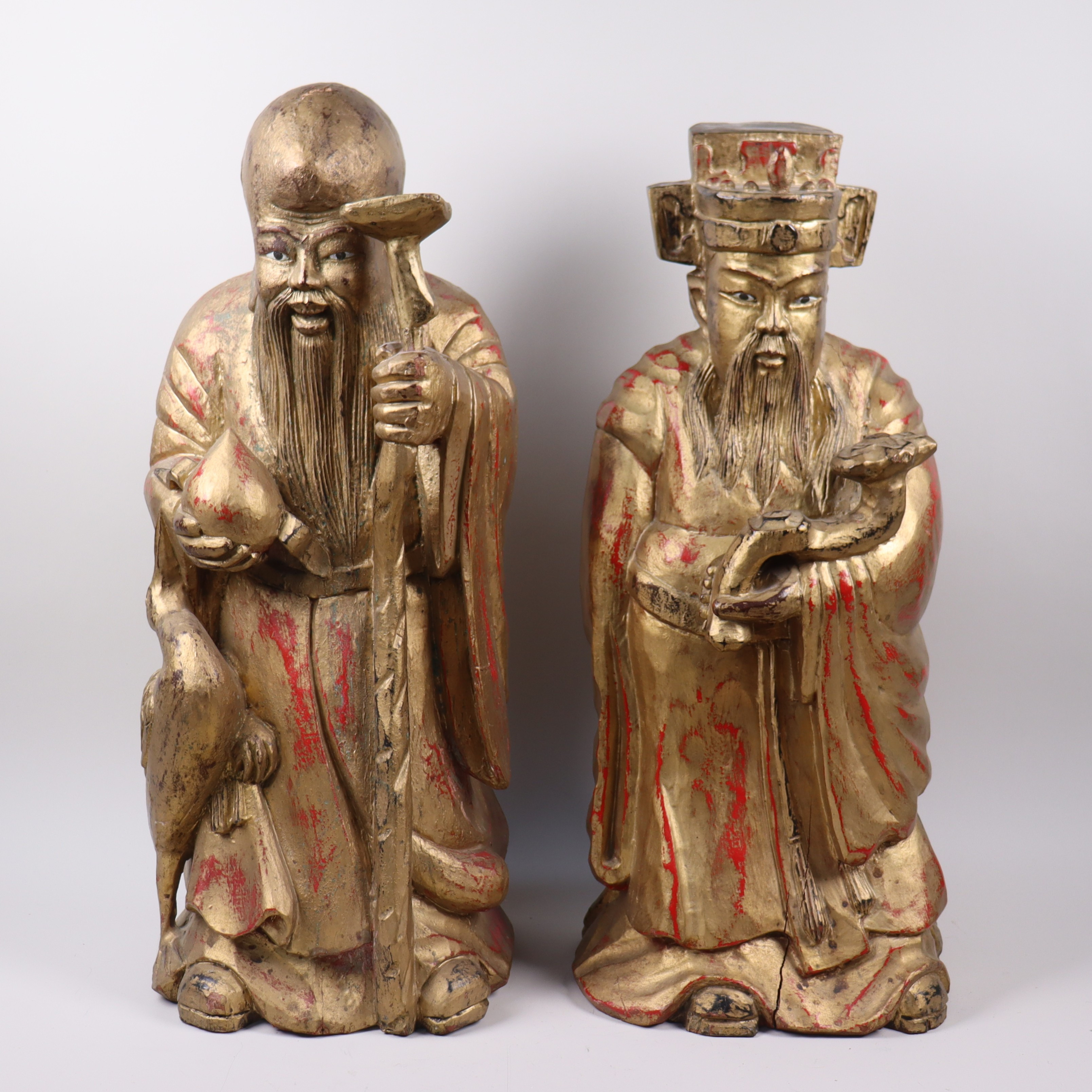 SKULPTURER, Kina, bemålat trä, 1900-talets först hälft, 1 par.