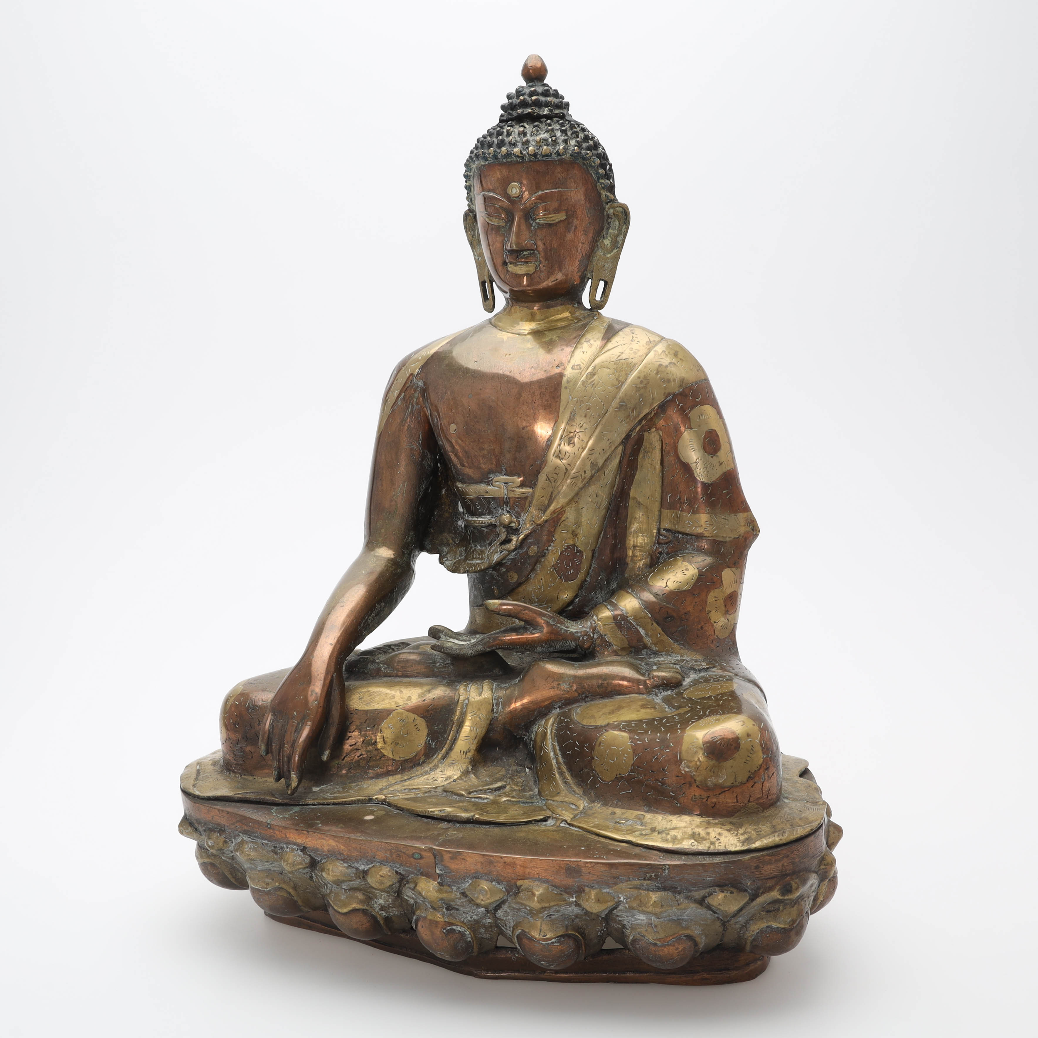 BUDDHA, gjuten i mässing/metall, 1900-tal.