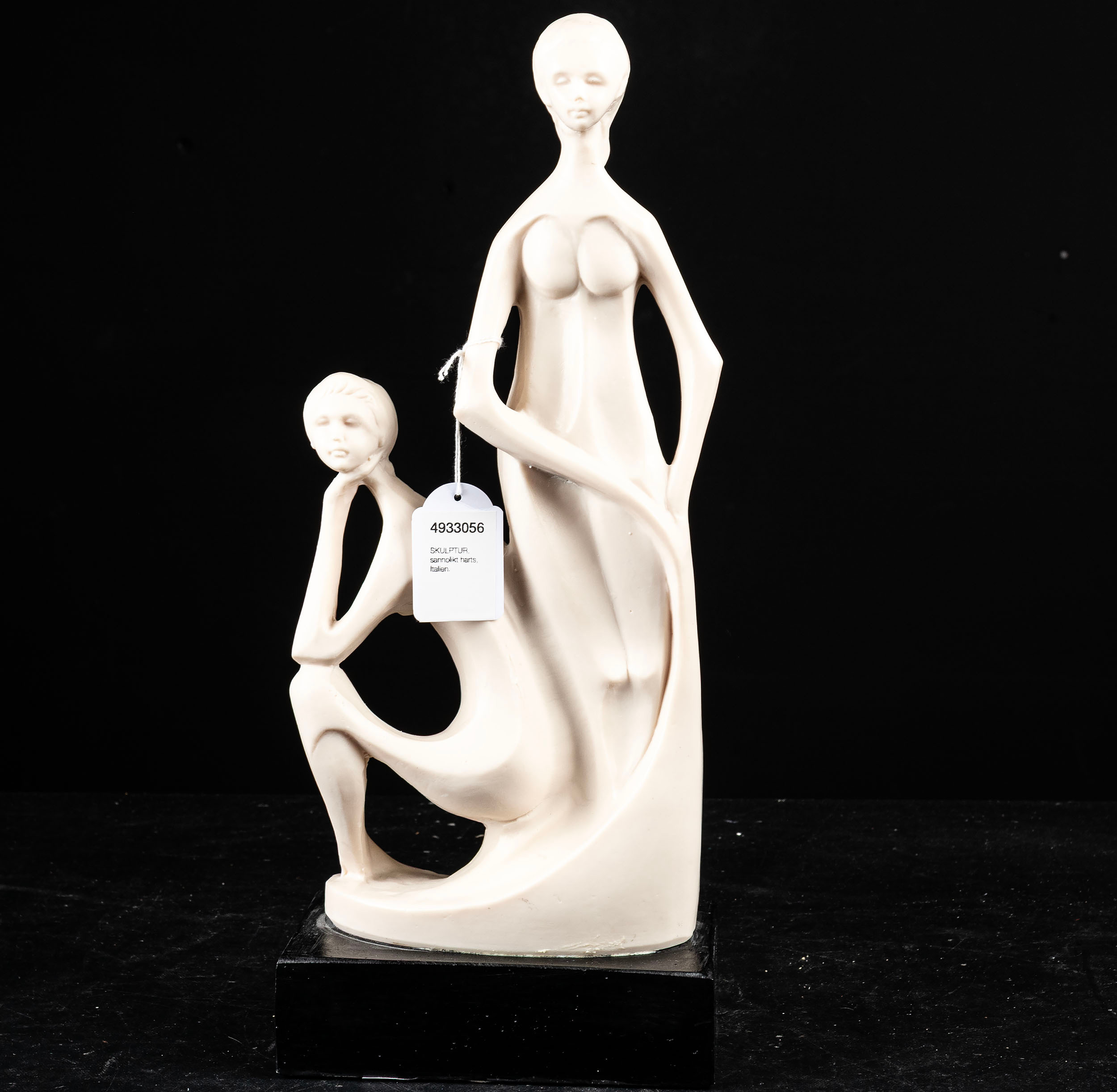 SKULPTUR, sannolikt harts, Italien.