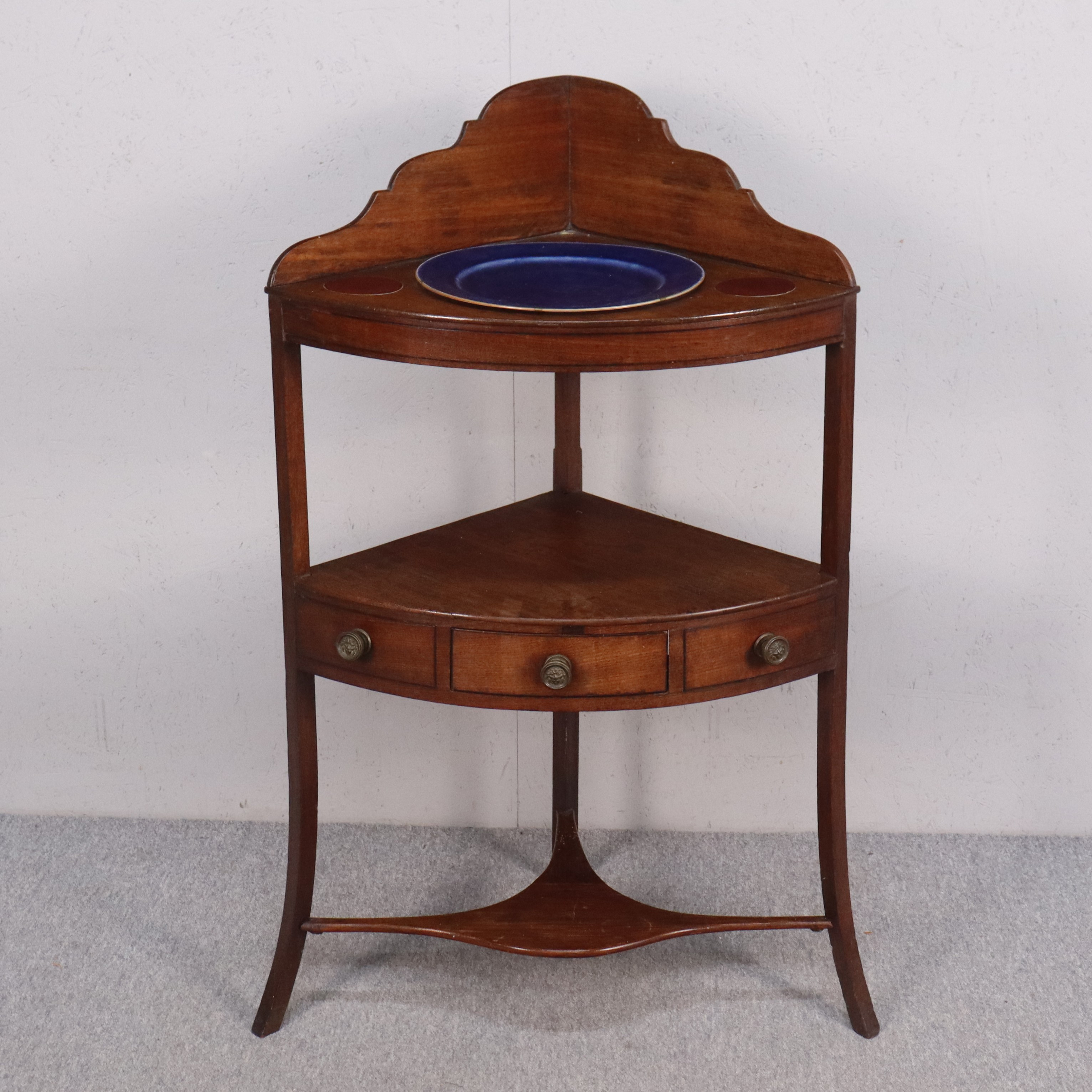 TVÄTTSTÄLL, England, mahogny, hörnmodell, 1800-talets mitt.