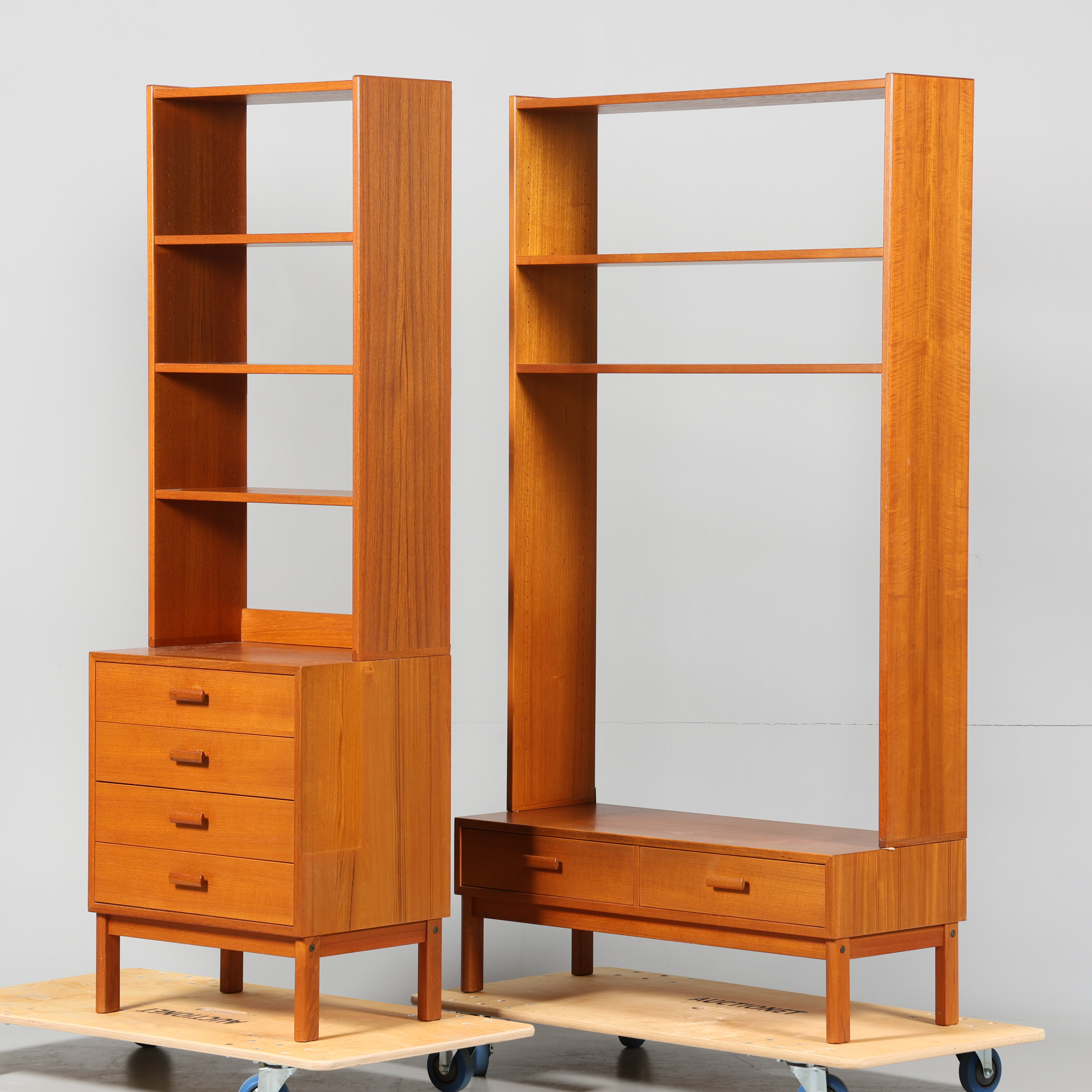 BOKHYLLOR, 2 sektioner, teak, 1950/1960-tal.