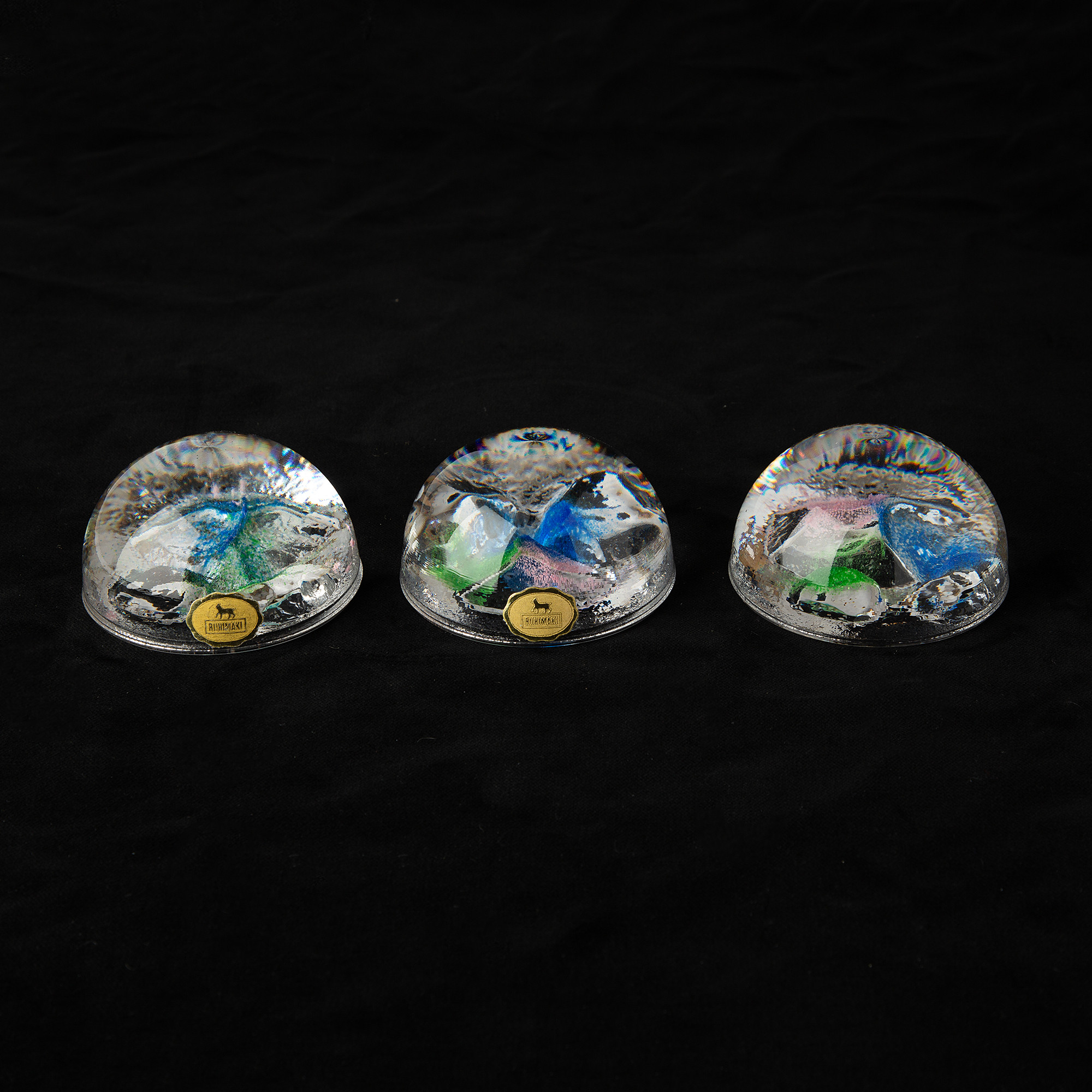 HELENA TYNELL. Brevpressar, 3 st, glas, "Waterfront stones", Finland, Riihimäen Lasi Oy, 1900-talets andra hälft.