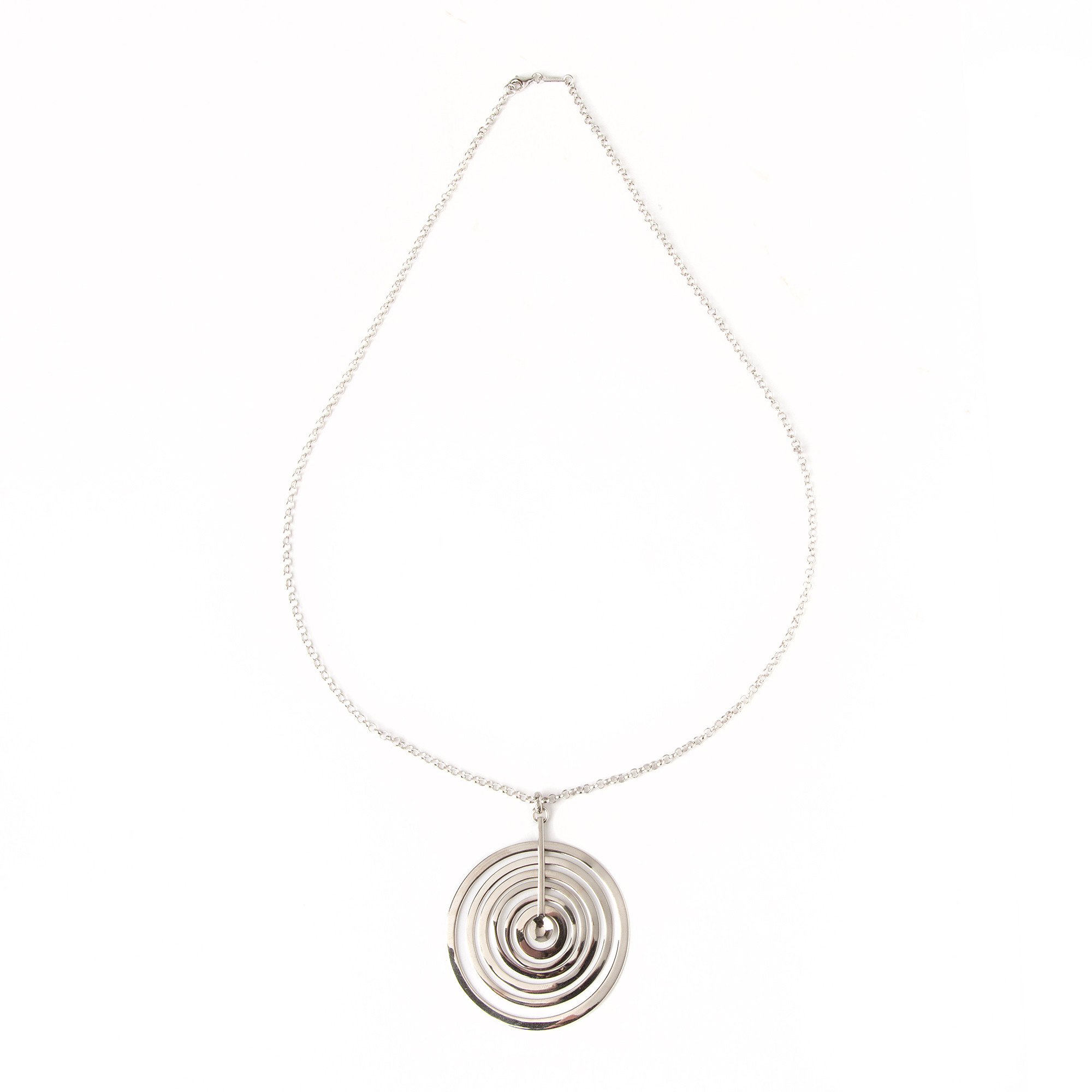 TAPIO WIRKKALA, hänge med kedja, "Silver Moon/ Hopeakuu”, sterlingsilver. Kultakeskus, Finland.