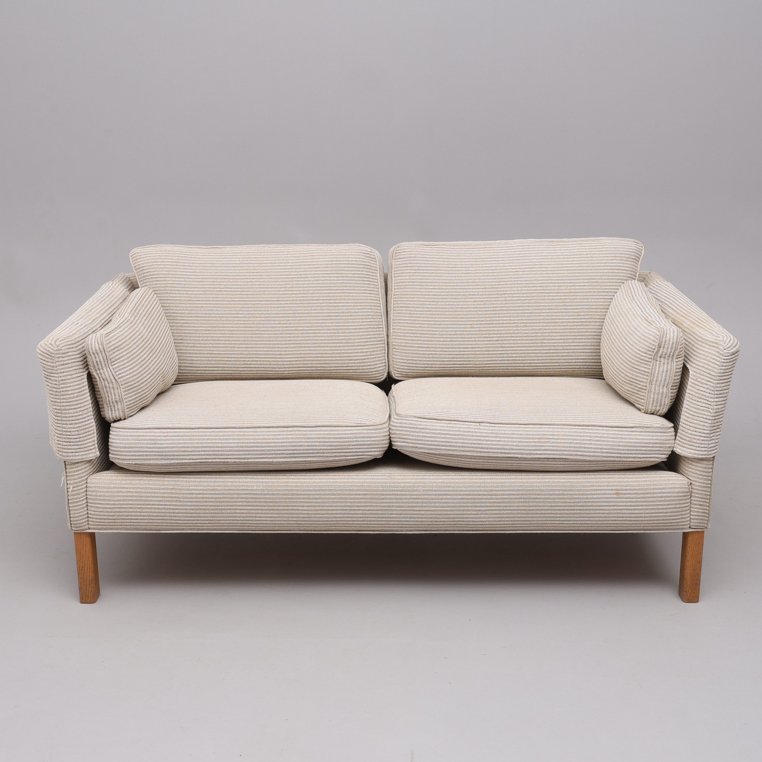 ARNE NORELL. TVÅSITSSOFFA, "CROMWELL", 1900-TALETS ANDRA HÄLFT.