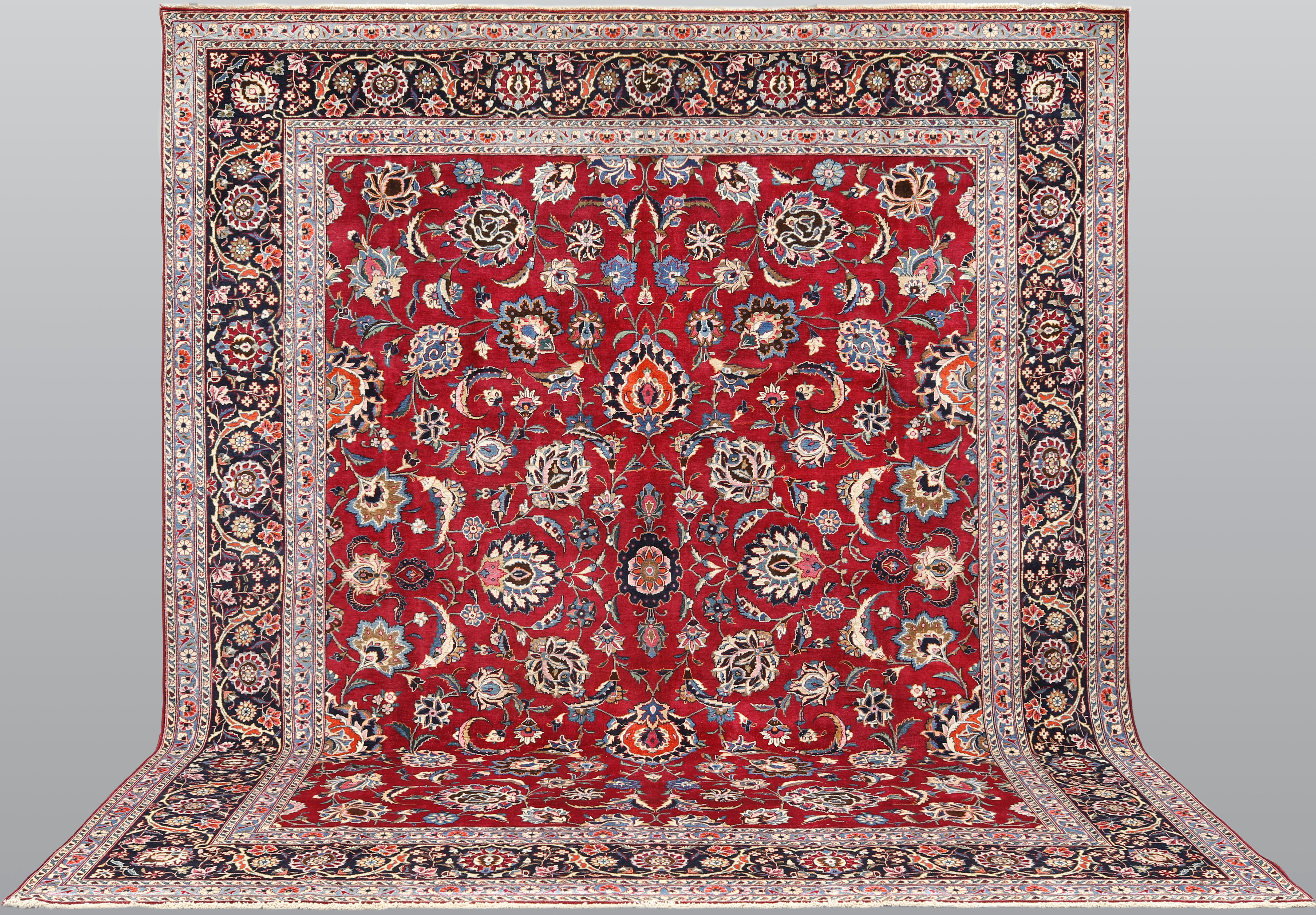 ORIENTMATTA. Meshed fine, patinerad, 340 x 295 cm.