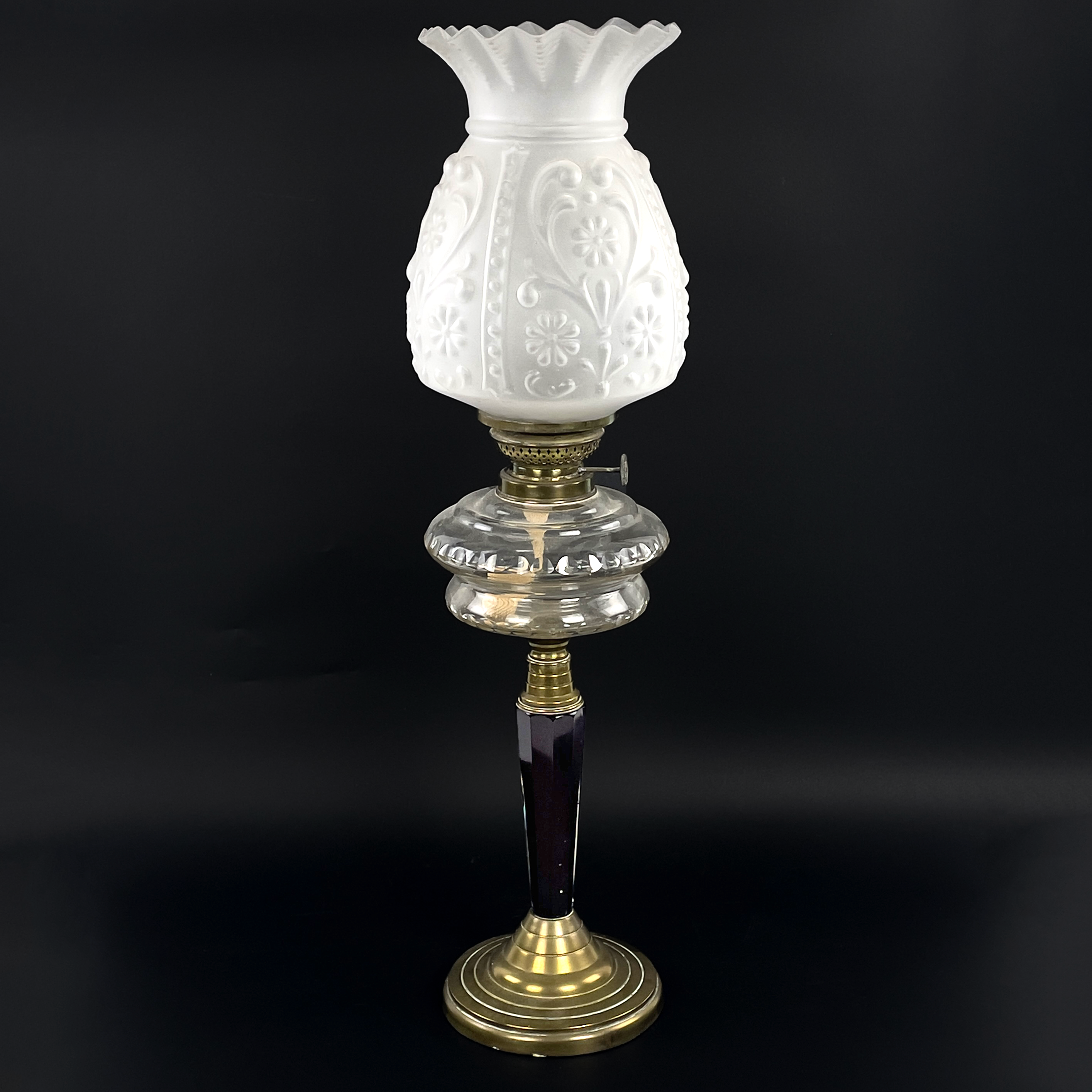 BORDSFOTOGENLAMPA. Mässing & glas, Karlskrona Lampfabrik.