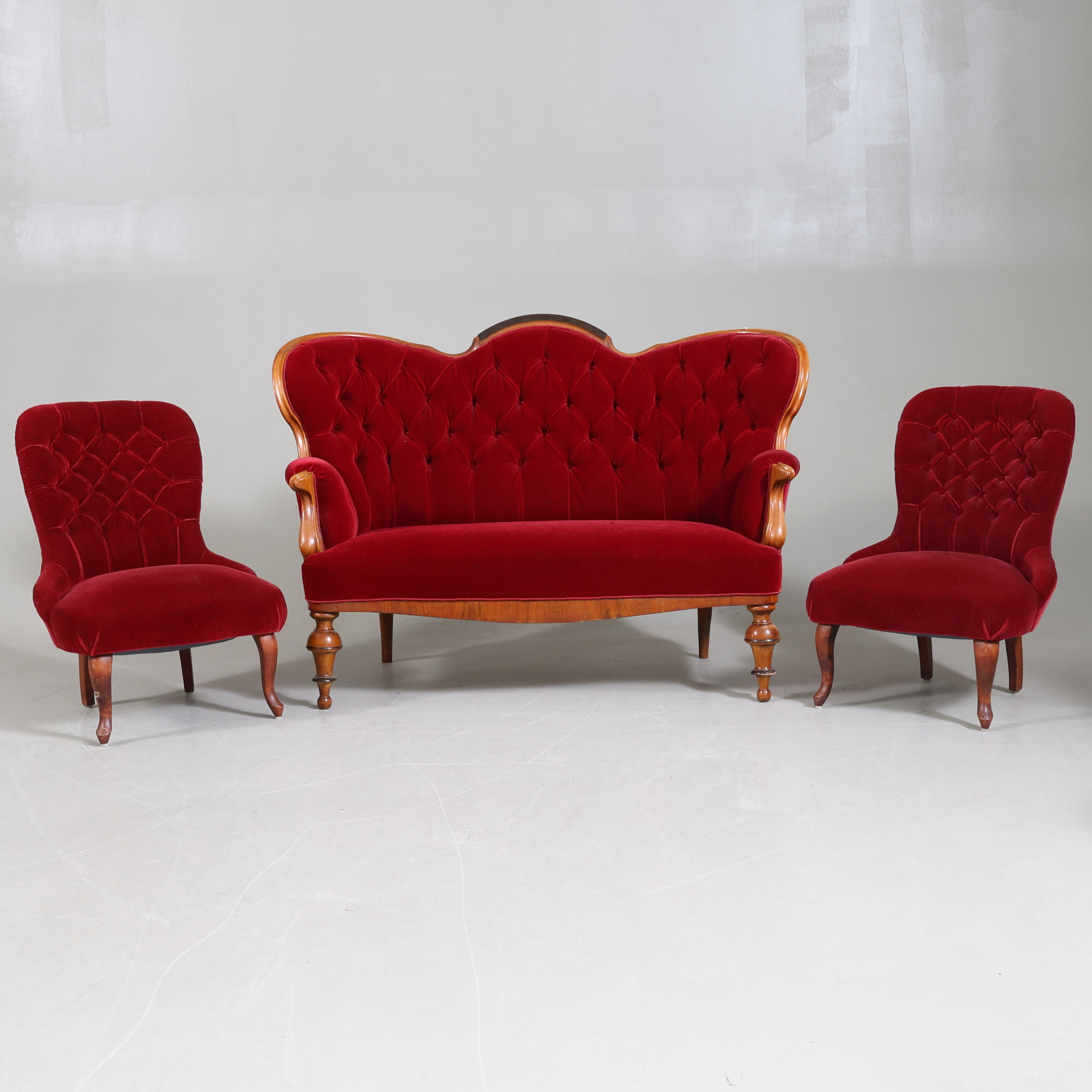 SALONGSGRUPP, 3 delar, nyrokokostil, 1900-tal.