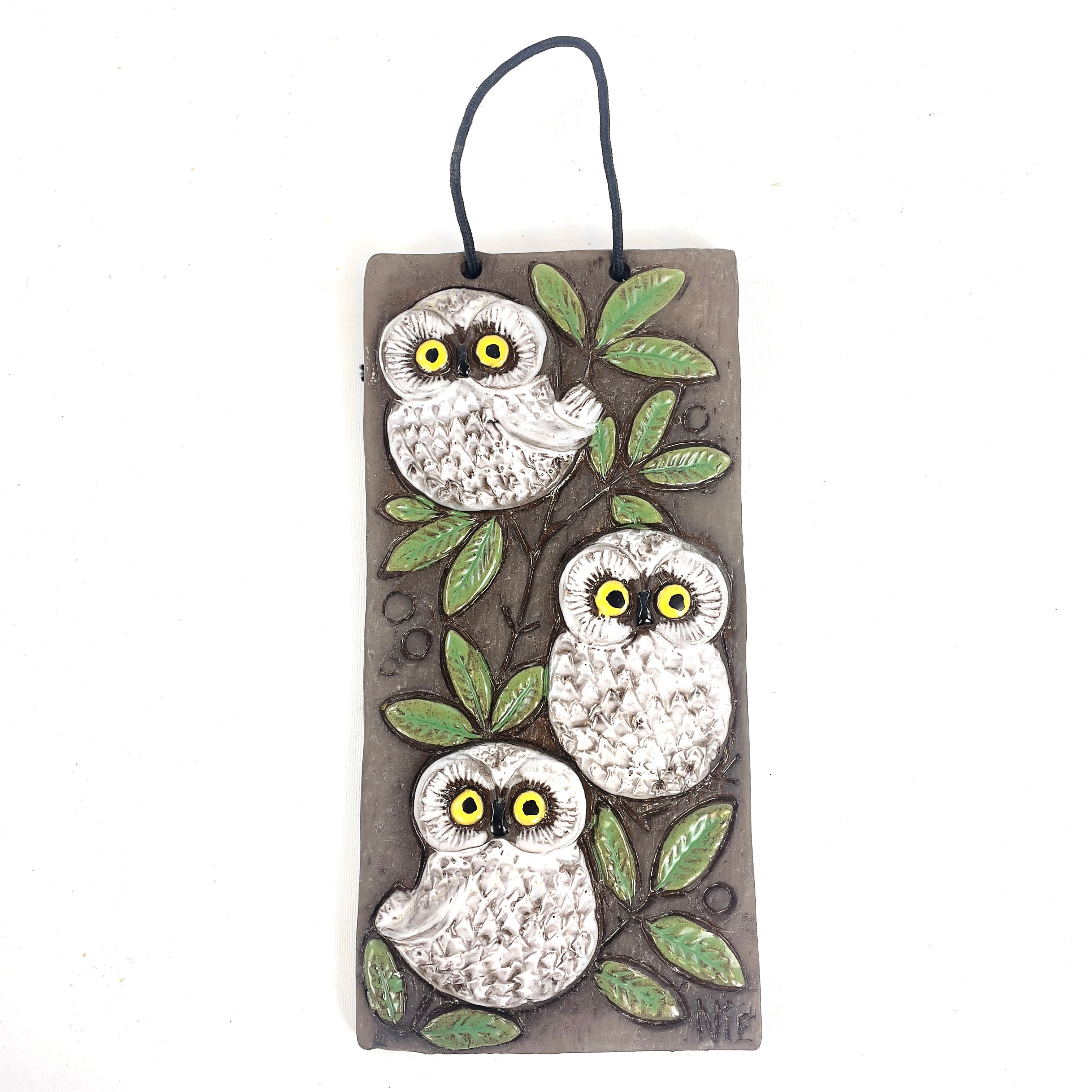 NINNIE FORSGREN. Väggrelief, ugglor, keramik, Bromma Keramik.