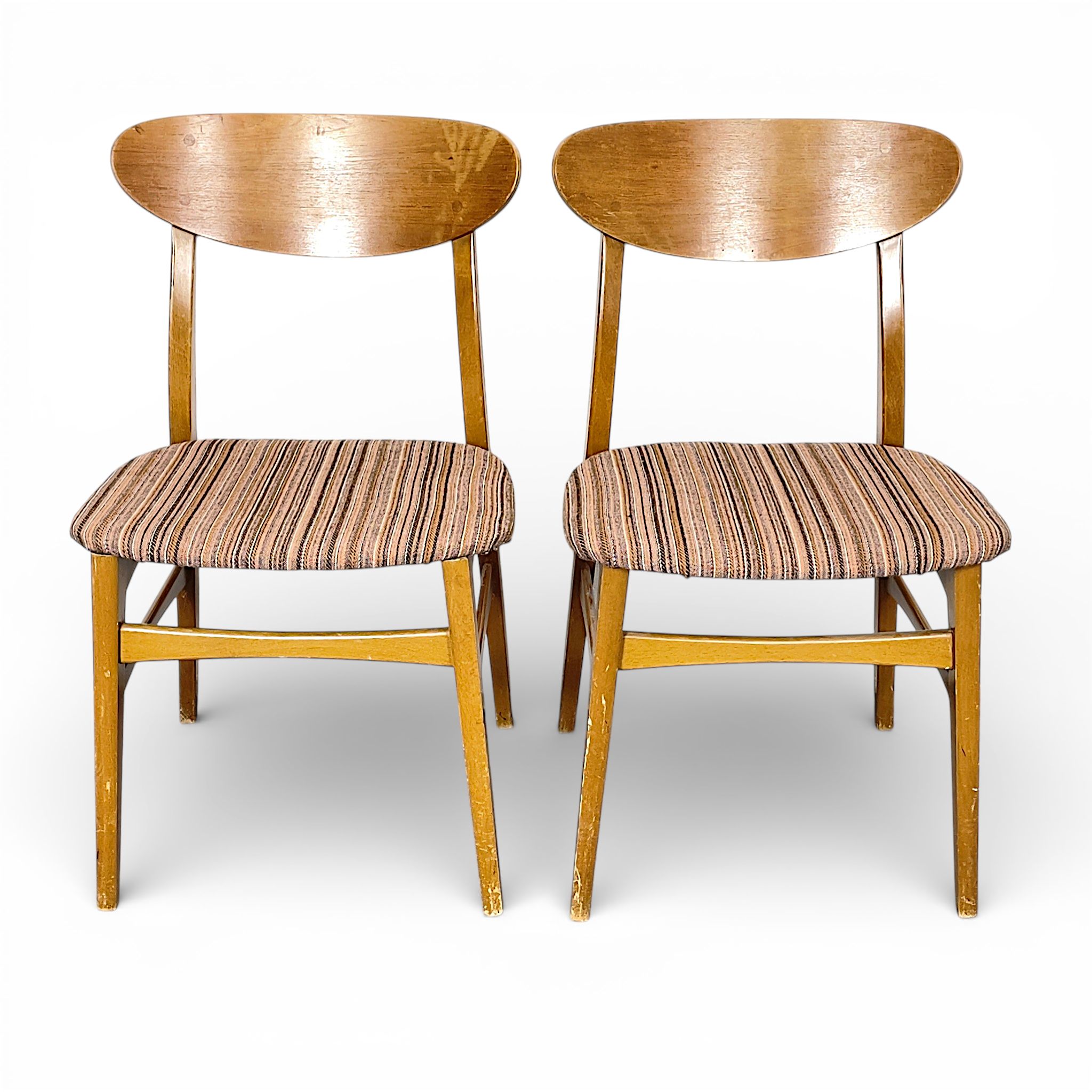 STOLAR, ett par. Teak, möjligen Danmark, 1950/1960-tal.