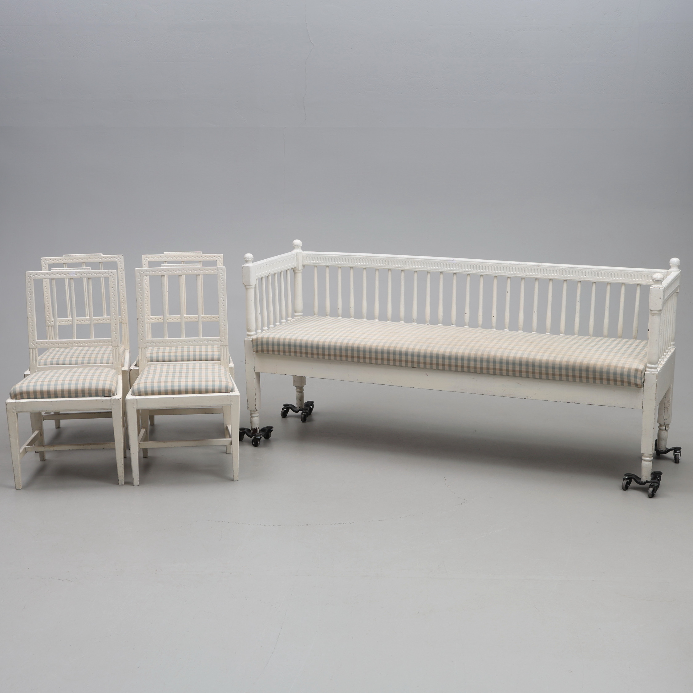 KÖKSSOFFA OCH STOLAR. Bemålade, 5 delar.