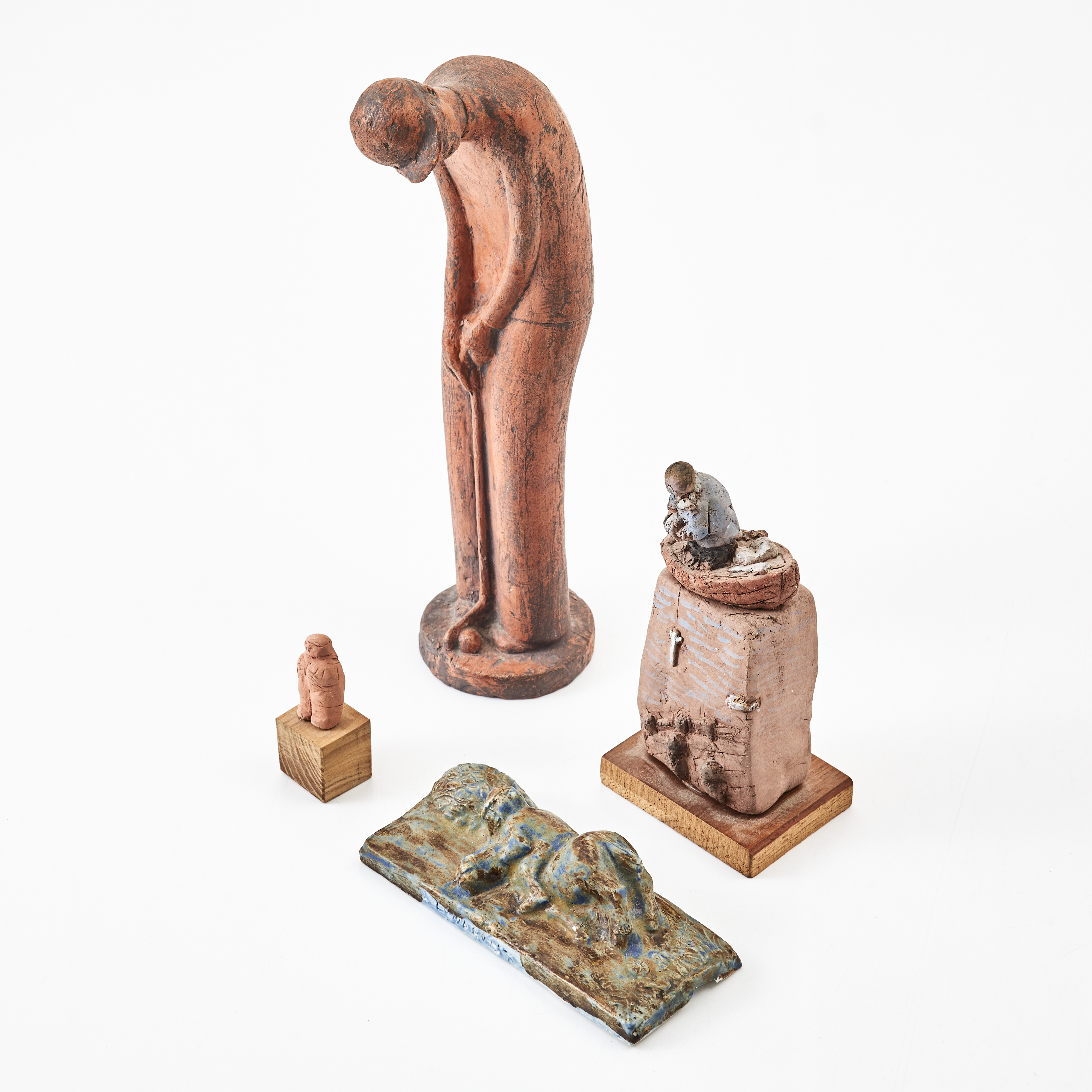SVEN LUNDQVIST (1918-2010). Skulpturer, 4 st, porslin, terracotta och porslin, delvis glaserade.
