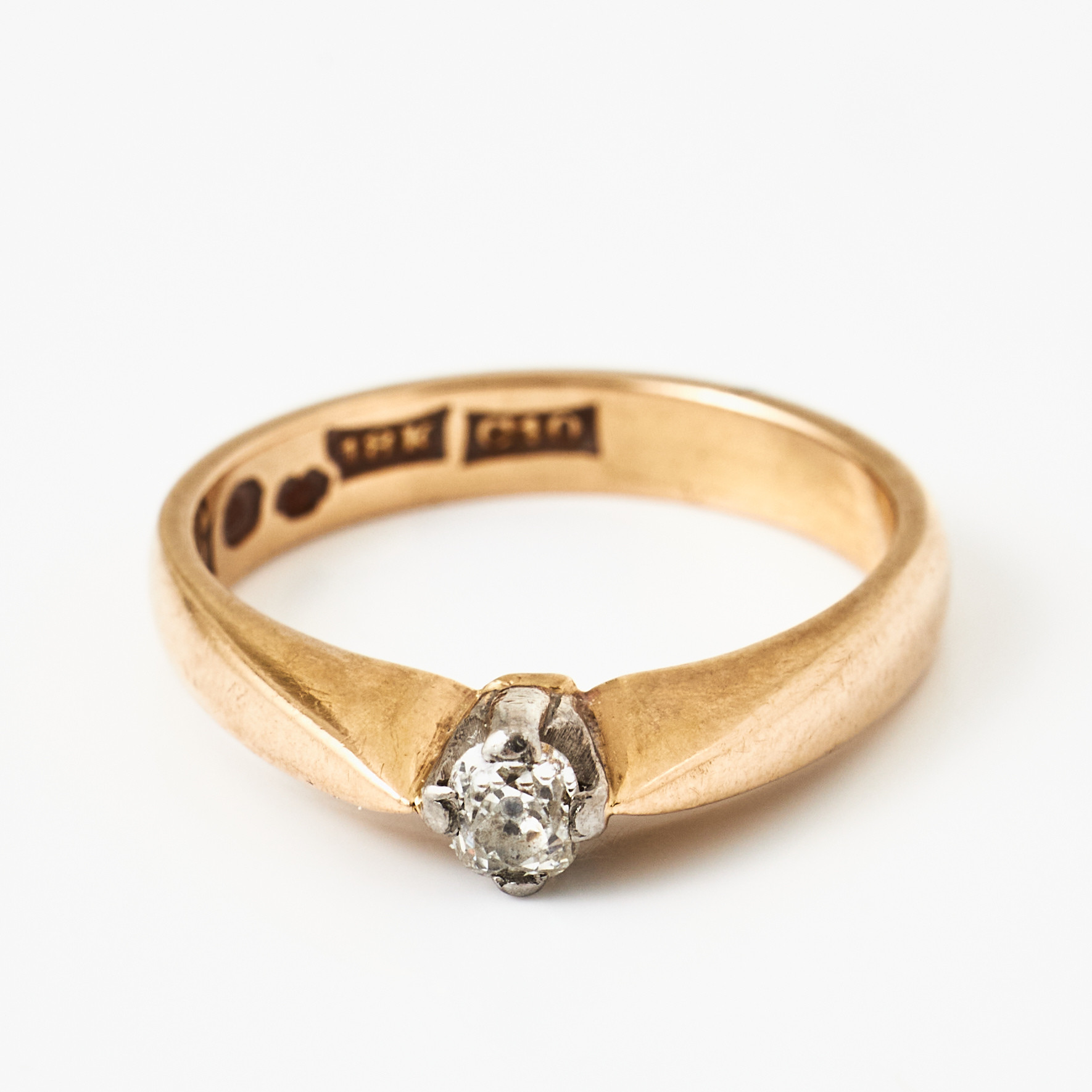 RING, 18 k guld, gammalslipad diamant ca 0,15 ct., Louise Viktorssons Guldsmedsv., Örebro 1977.