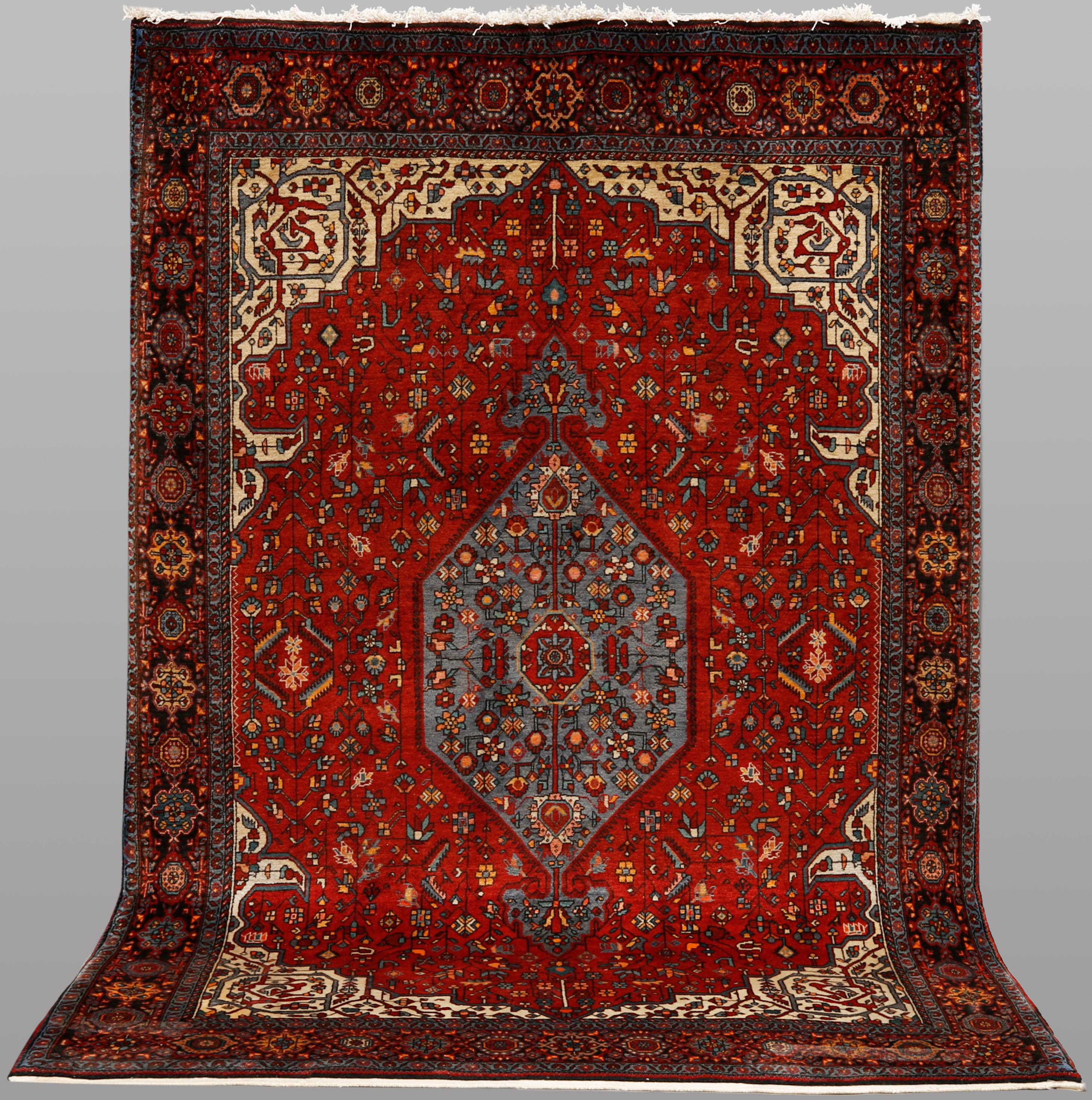 ORIENTMATTA. Semiantik Bidjar, 214 x 142 cm.