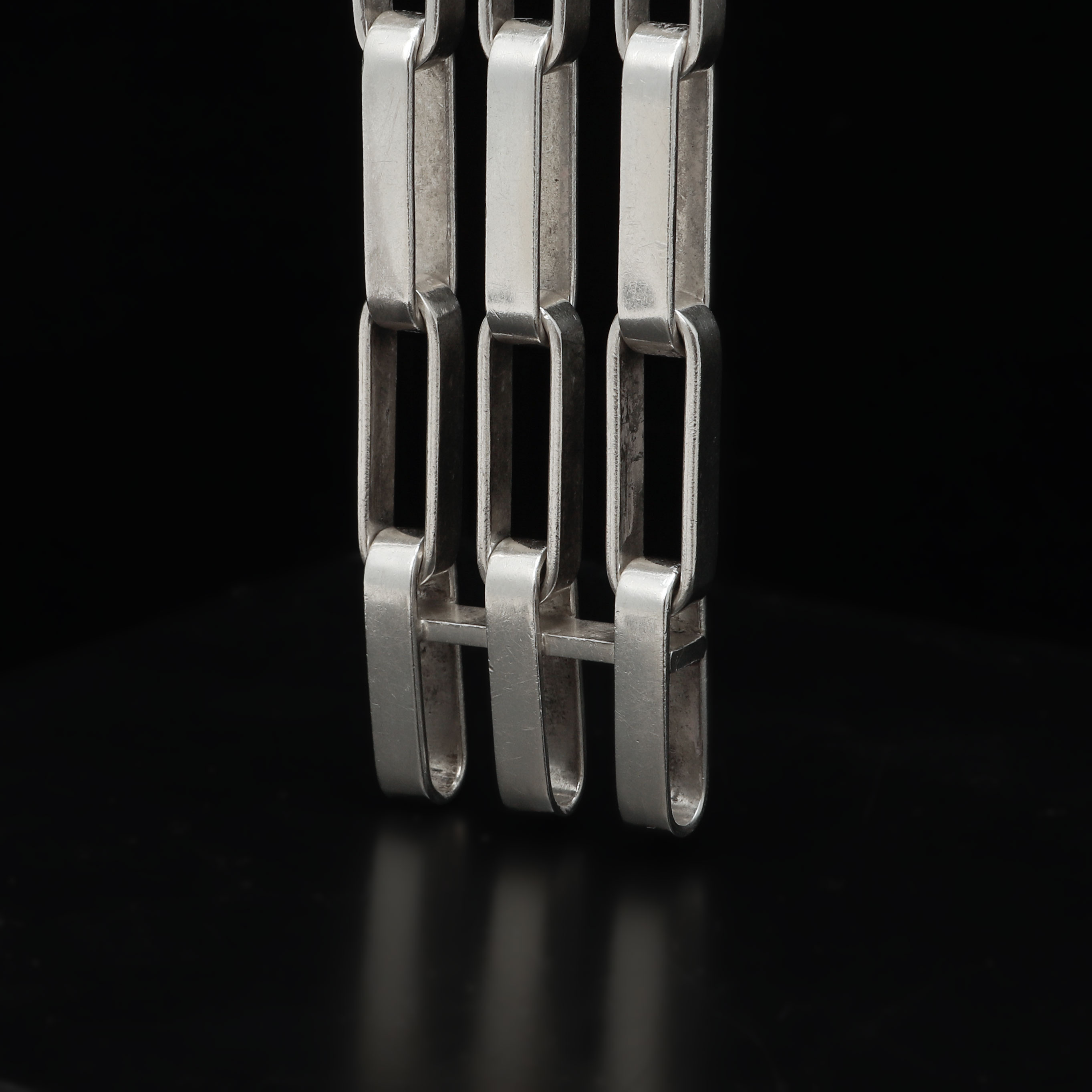 KARL-INGEMAR JOHANSSON. Armlänk, silver, Göteborg, 1972.