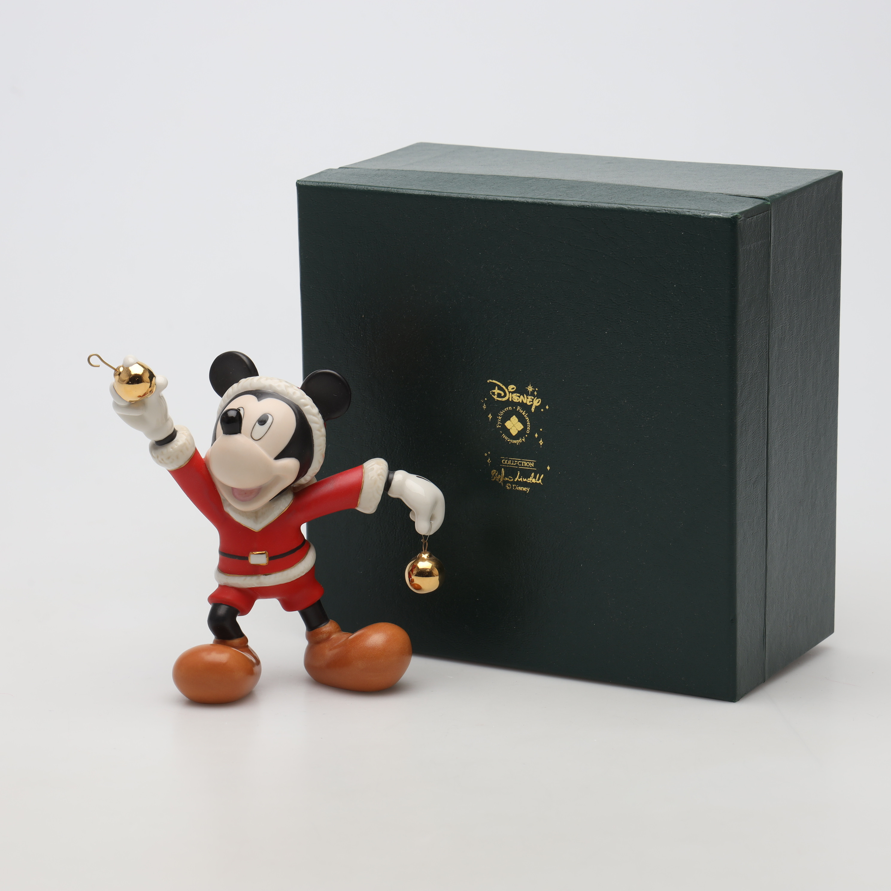 STEFAN LINDAHL. FIGURIN, porslin, "Musse Pigg", Disney, Fyrklövern.