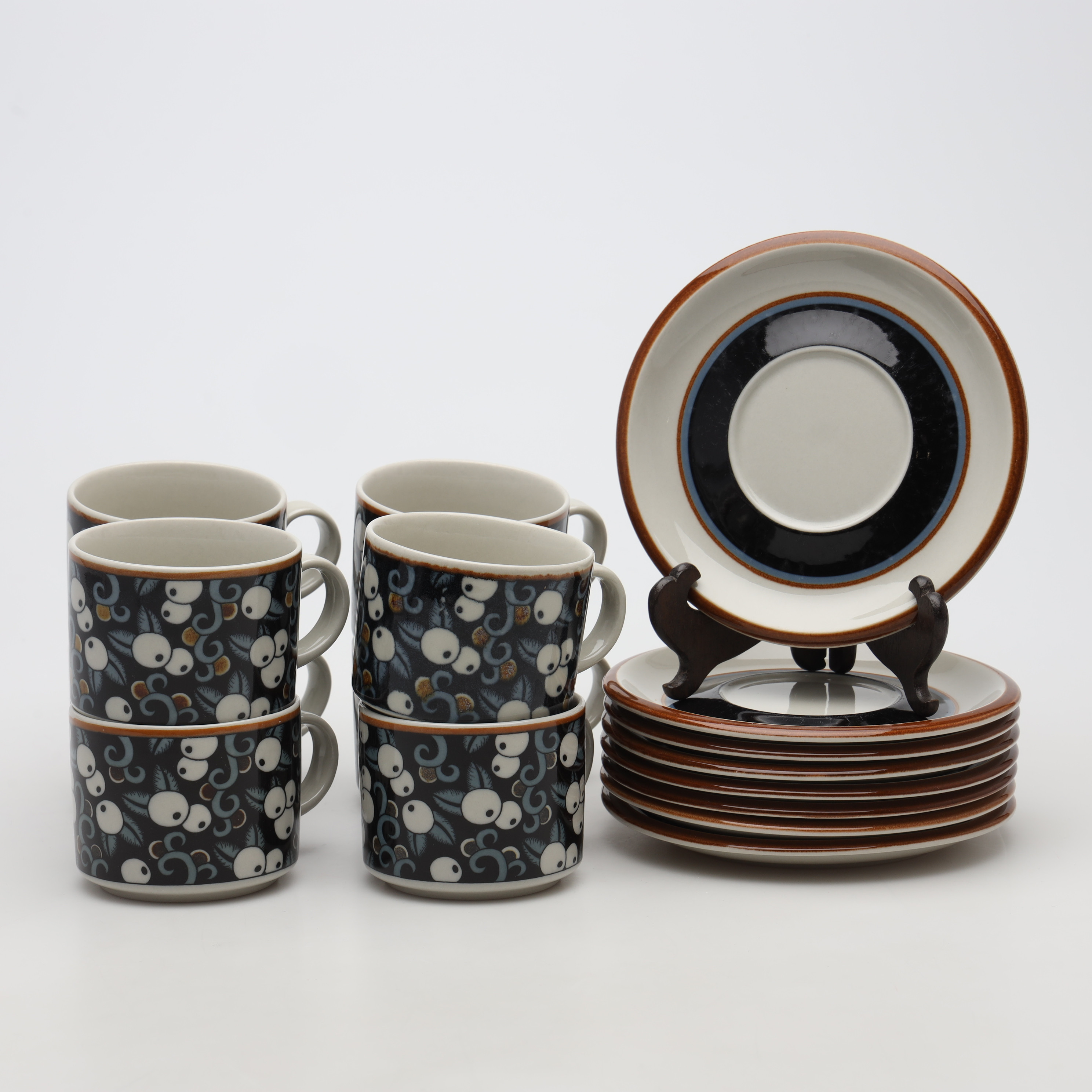 INKERI SEPPÄLÄ. TESERVIS, 16 delar, "Taika", Arabia.