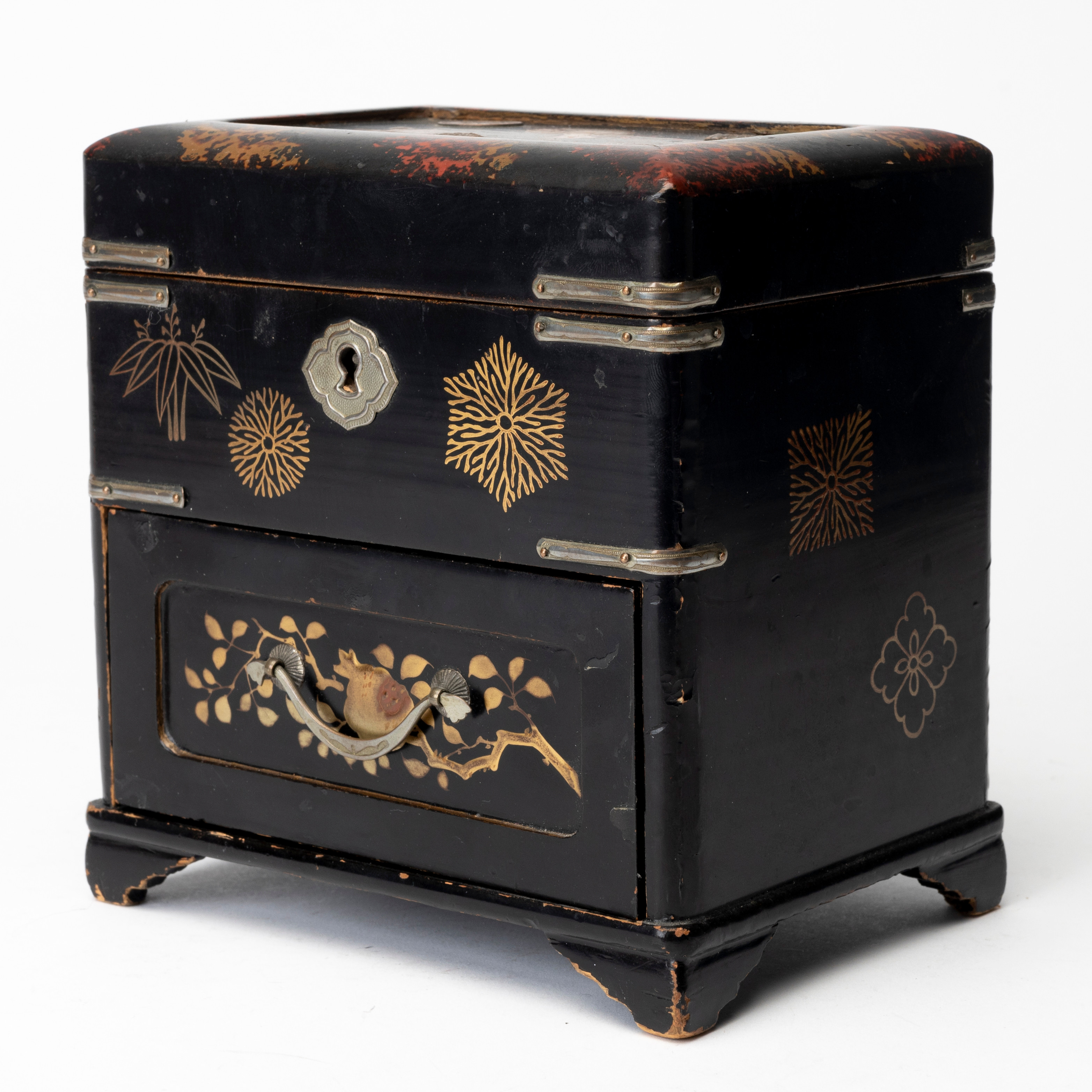 SKRIN, lackarbete, Japan, 1900-talets första hälft.