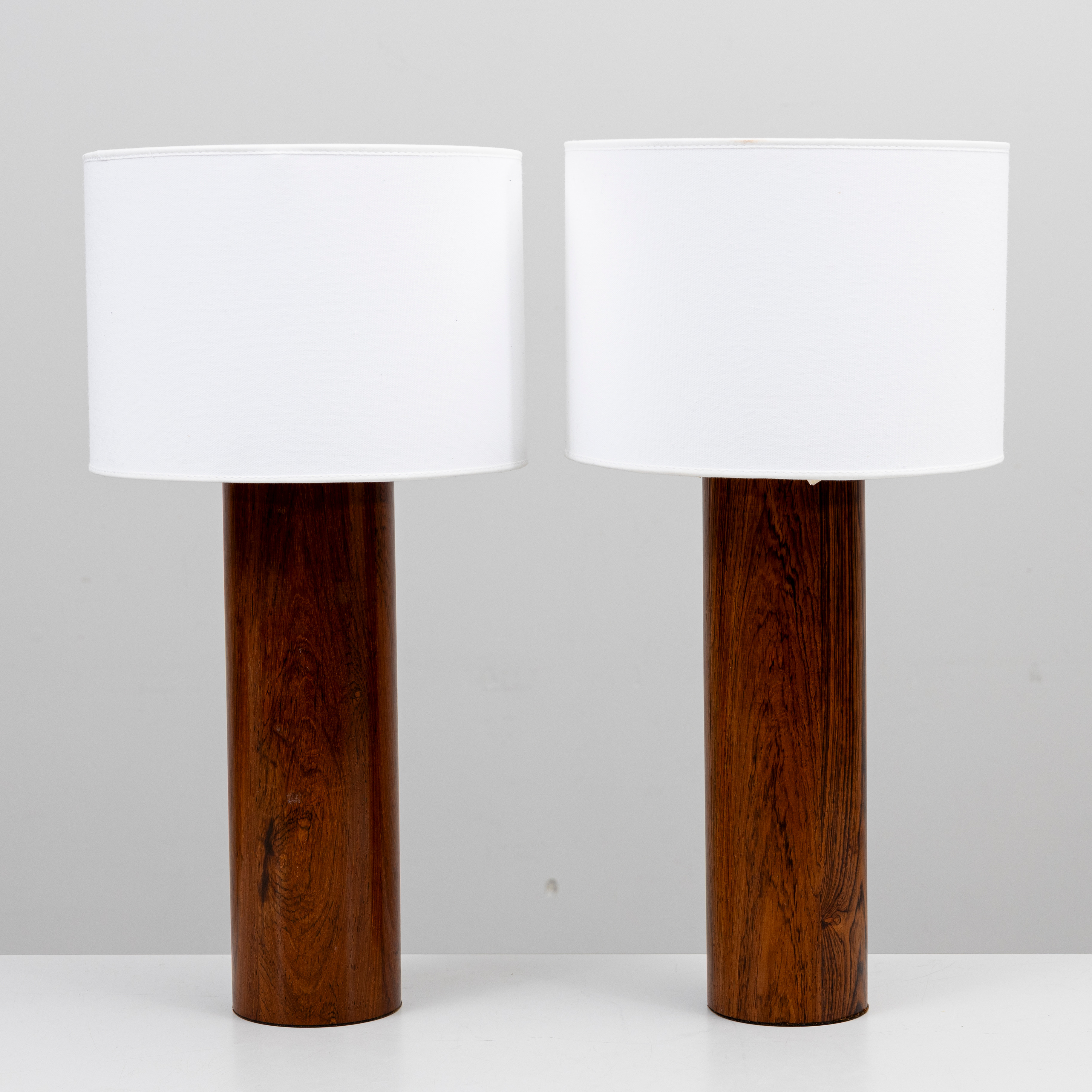 UNO & ÖSTEN KRISTIANSSON. Bordslampor, 1 par, jakaranda, Luxus, Vittsjö.