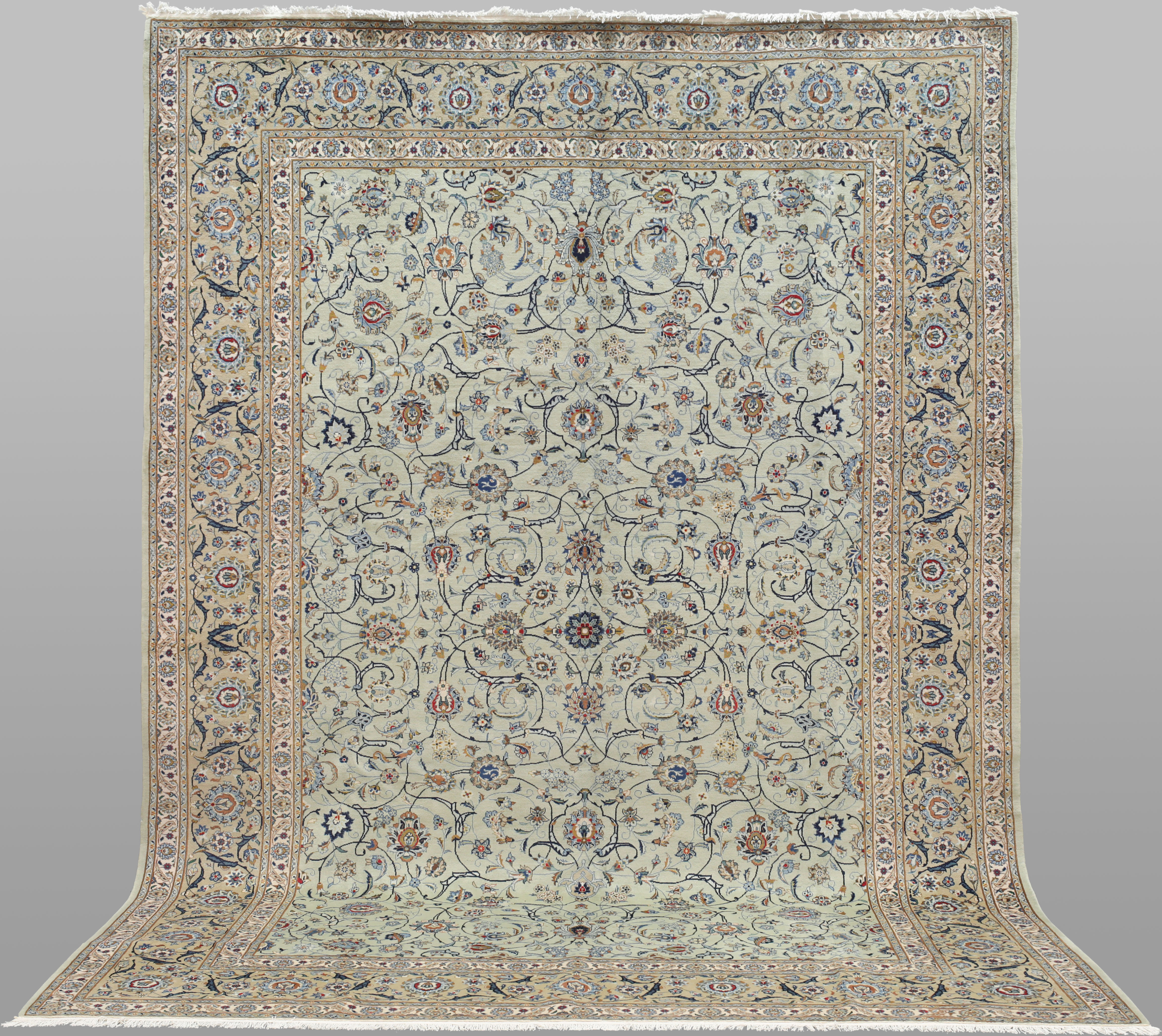 ORIENTMATTA. Grön Keshan, 400 x 292 cm.