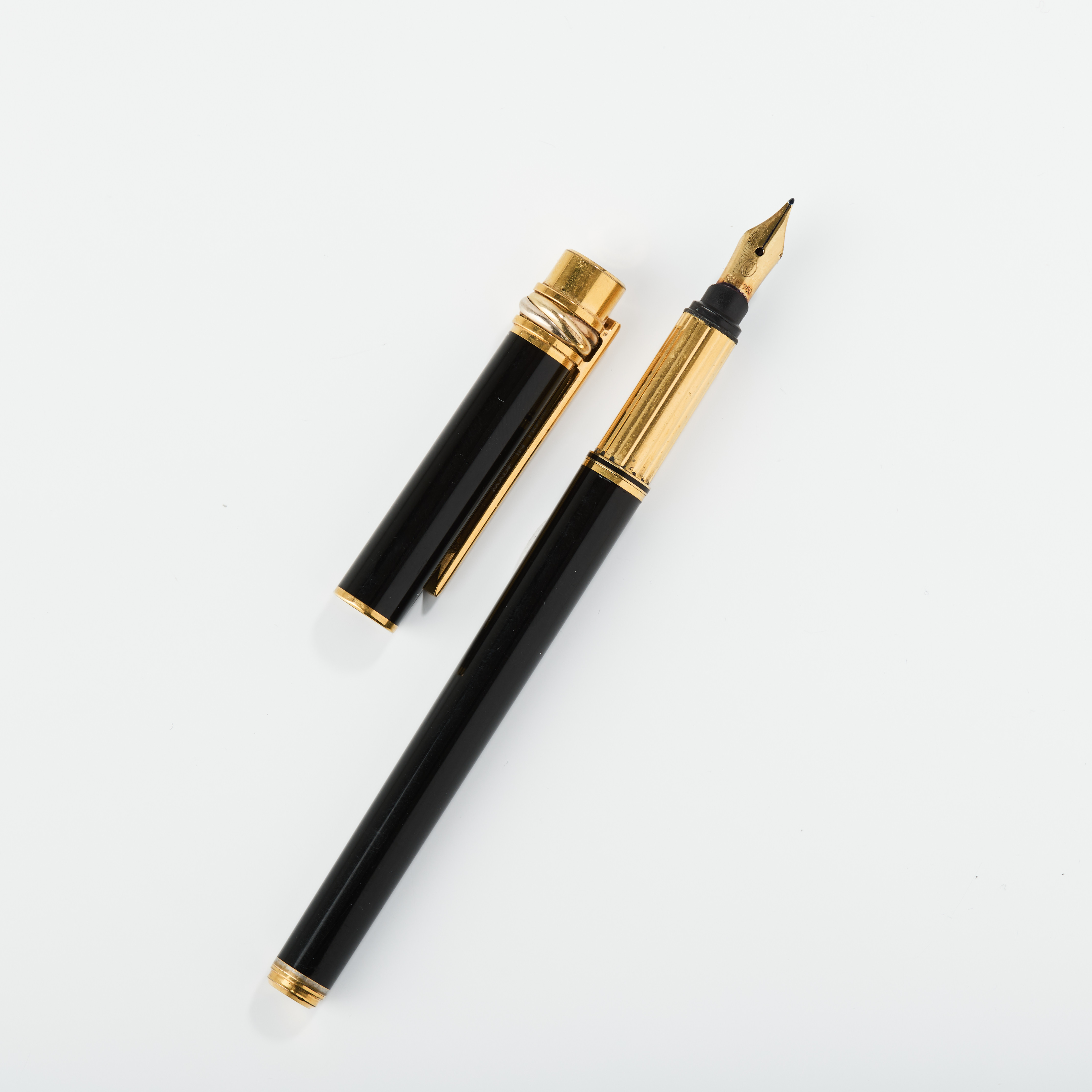 MUST DE CARTIER, Reservoarpenna, "Trinity", spets i 18K guld, Paris 1990-tal.