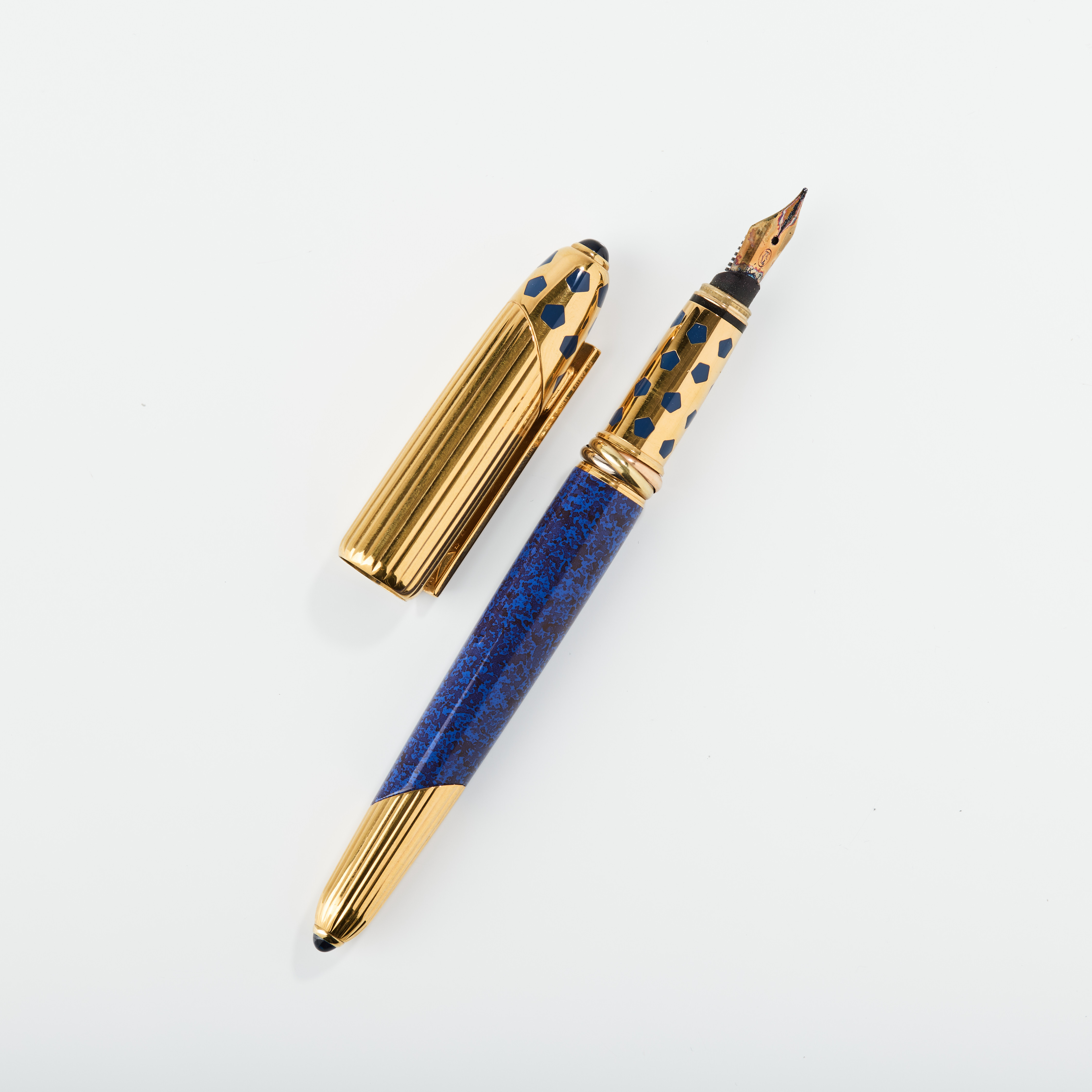 CARTIER. Reservoarpenna, "Panthere de Cartier", spets i 18K guld, Paris 1990.