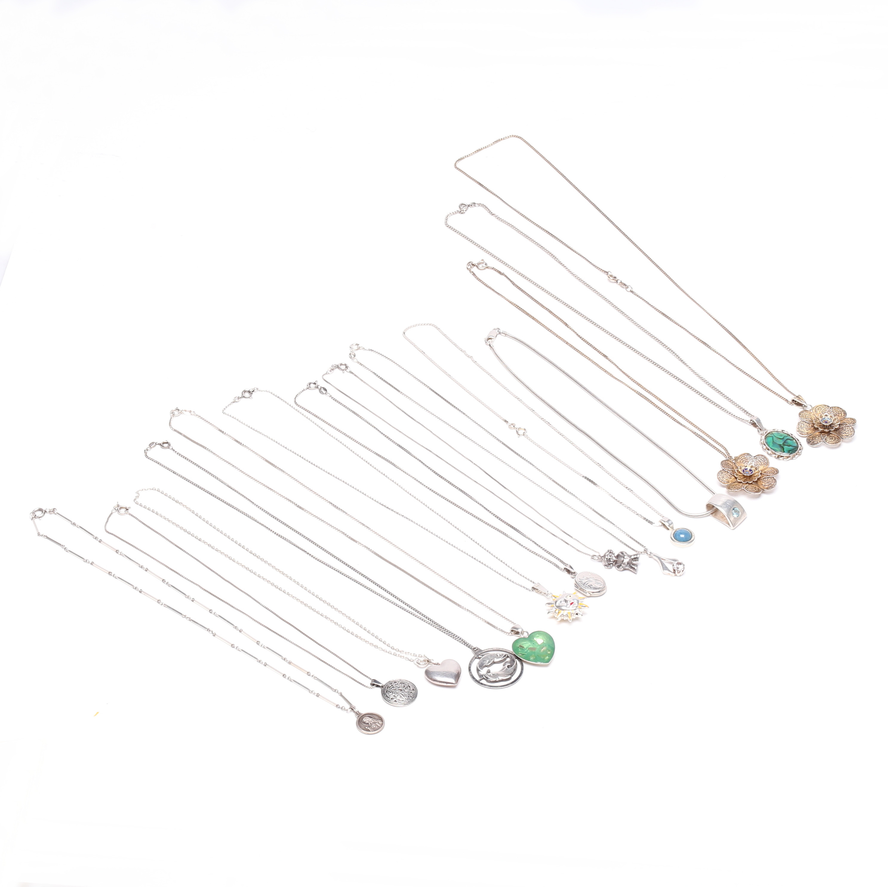 HÄNGEN och KEDJOR, silver, total vikt ca 93 gram.