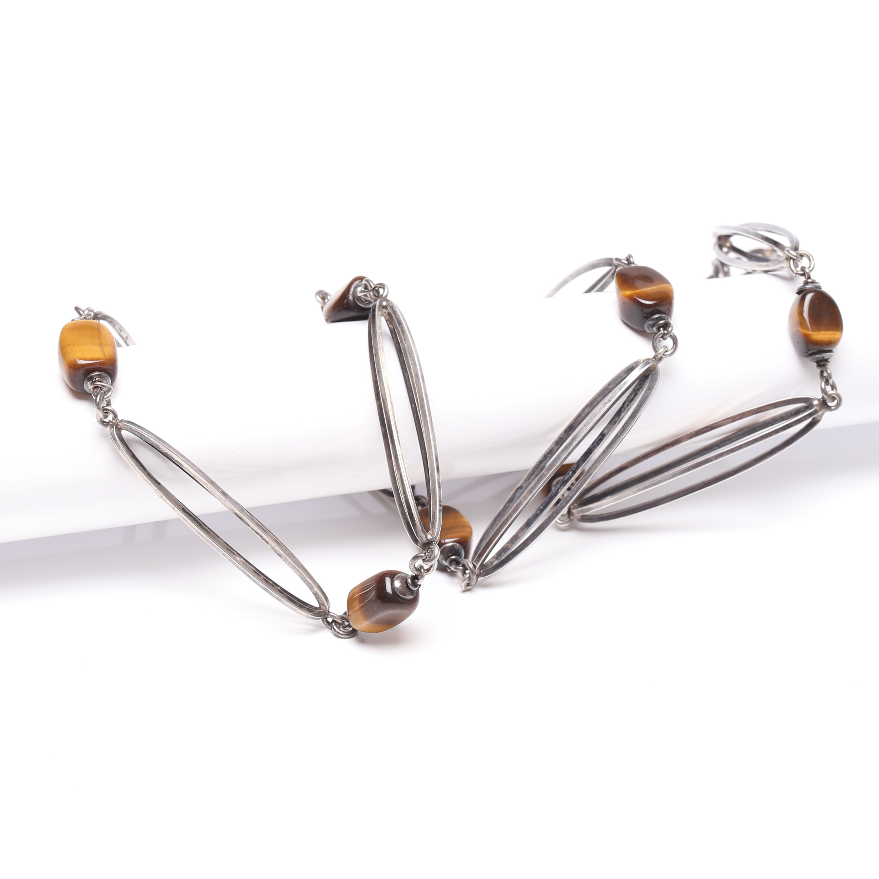 COLLIER, silver med tigeröga, 1970-tal.