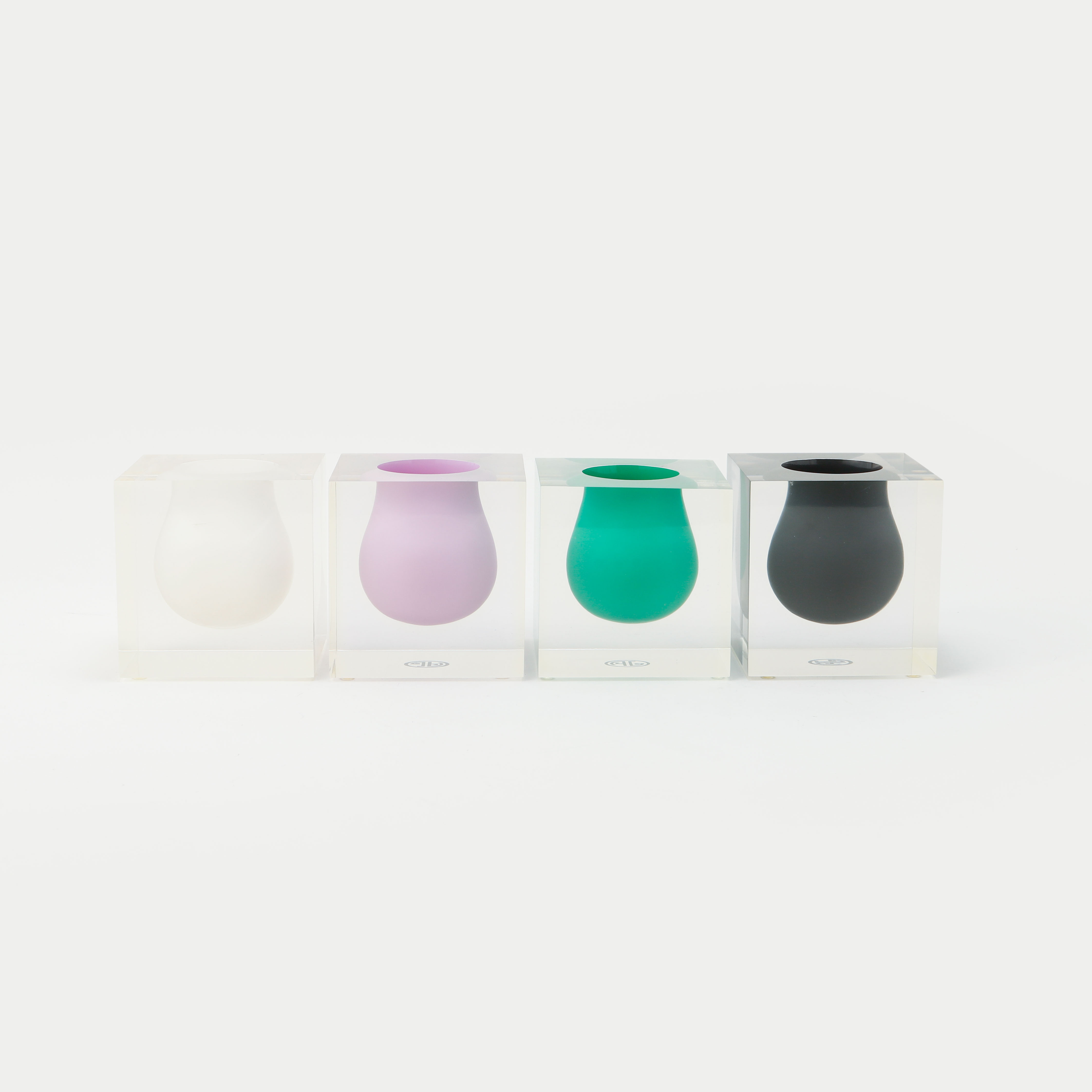 JONATHAN ADLER. Vaser, 4 st, "Bel Air Mini".