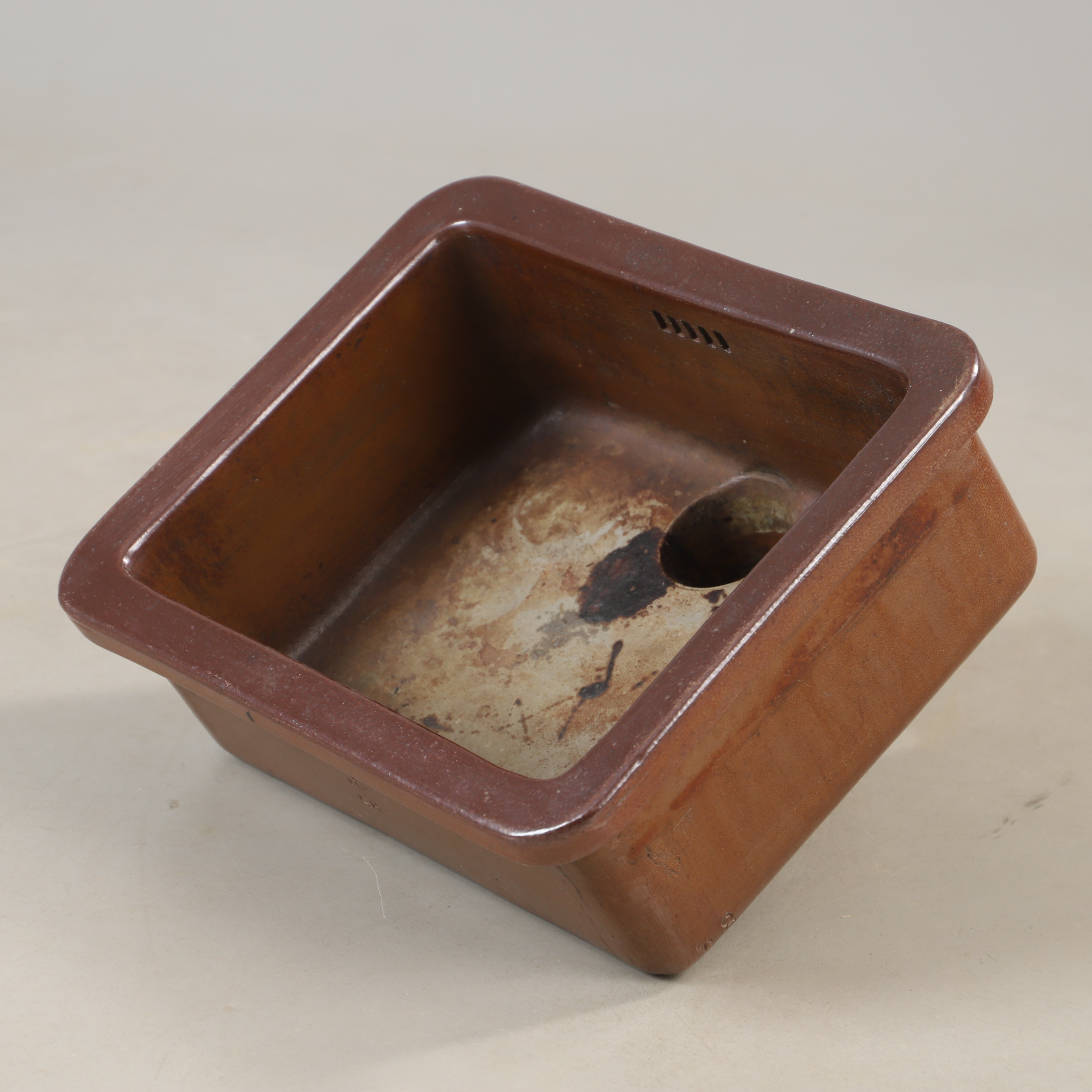 VASK, ”V40”, saltglaserat stengods, Höganäs, 1900-talets första hälft.