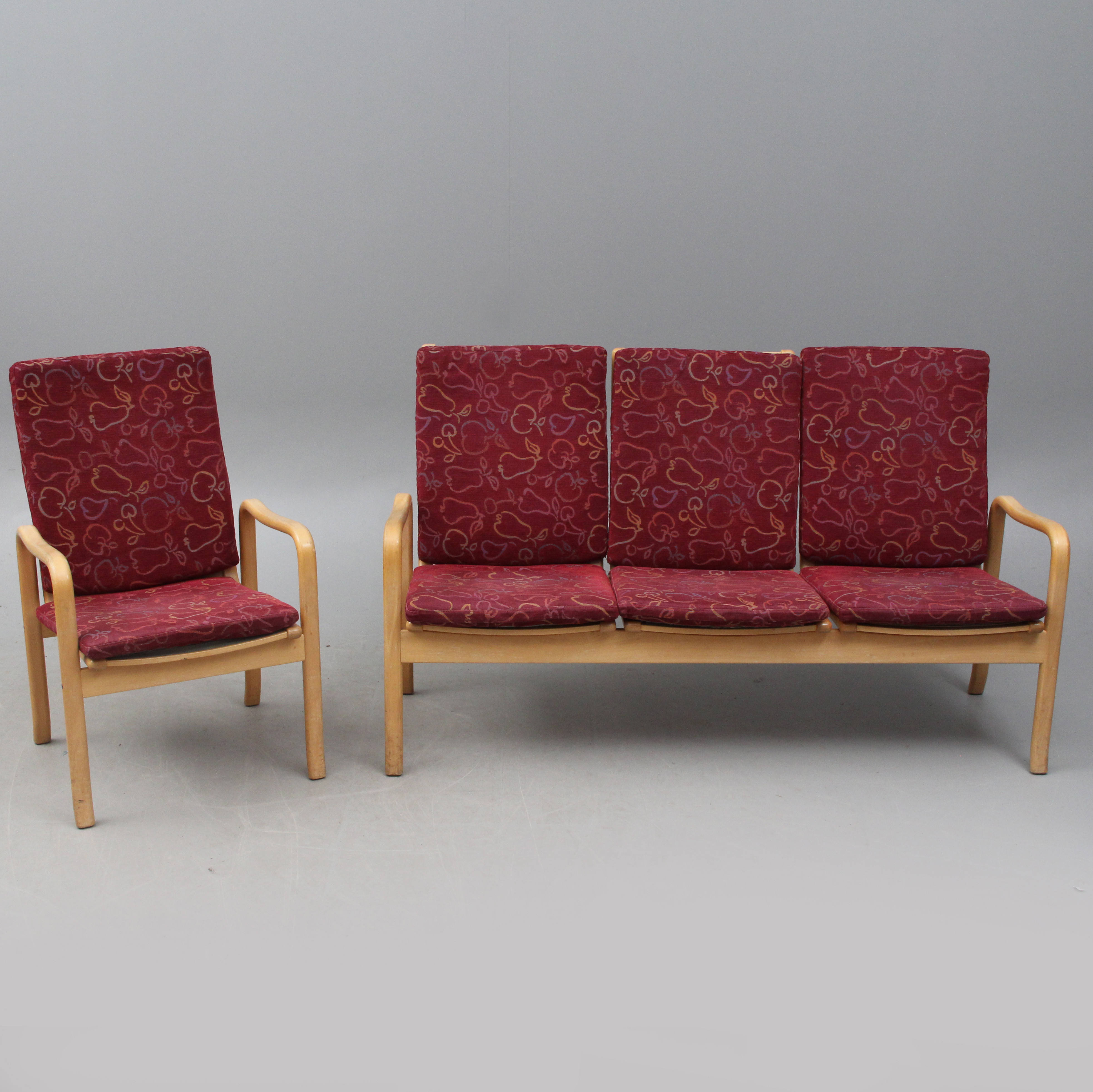 YNGVE EKSTRÖM. SOFFA, tresits, och FÅTÖLJ, stämpelsignatur.