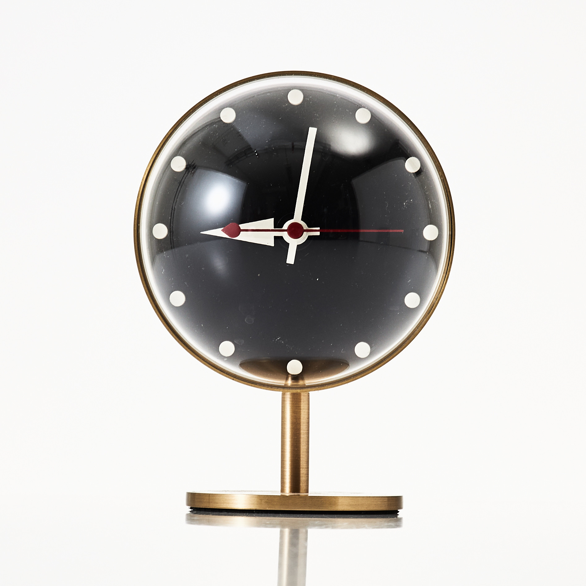 GEORG NELSON. "Night Clock", bordsur, Vitra, klocka ur serien "Desk Clock" vilka formgavs under 1947-53.
