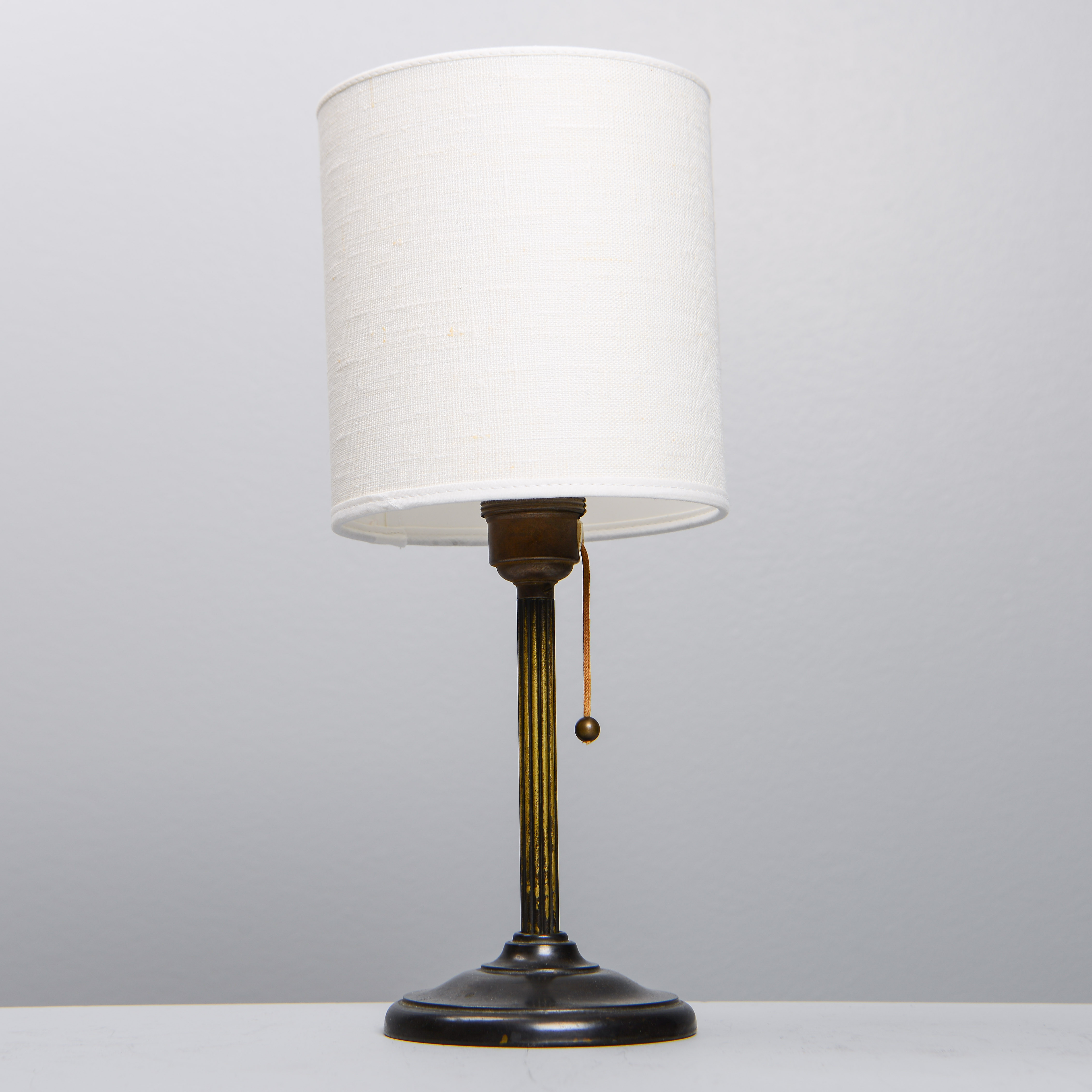 ERIK TIDSTRAND. BORDSLAMPA, Nordiska Kompaniet, modell 25782, 1920-tal.