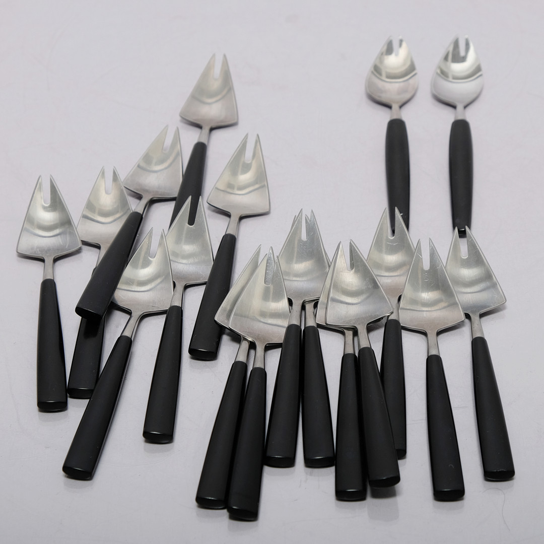 FISKBESTICK, 17 delar, Gense, Sverige.