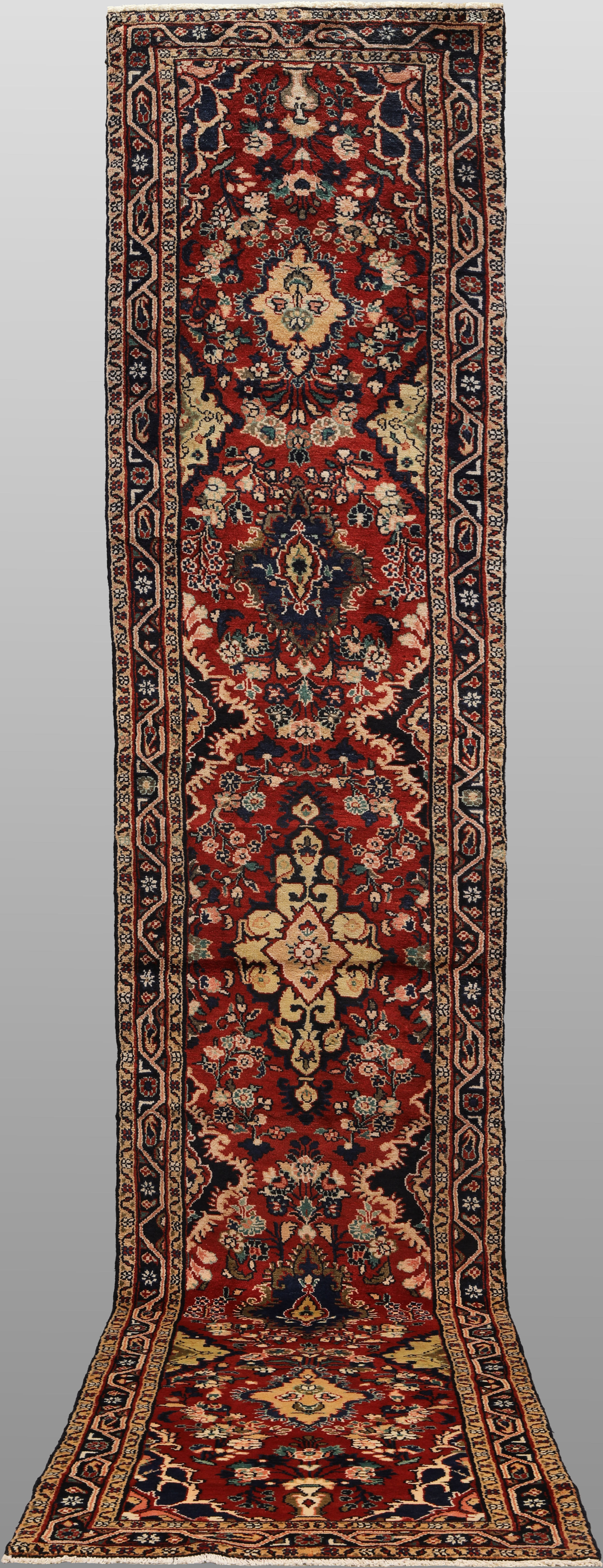 ORIENTMATTA. Mehrawan gallerimodell, 478 x 87 cm.