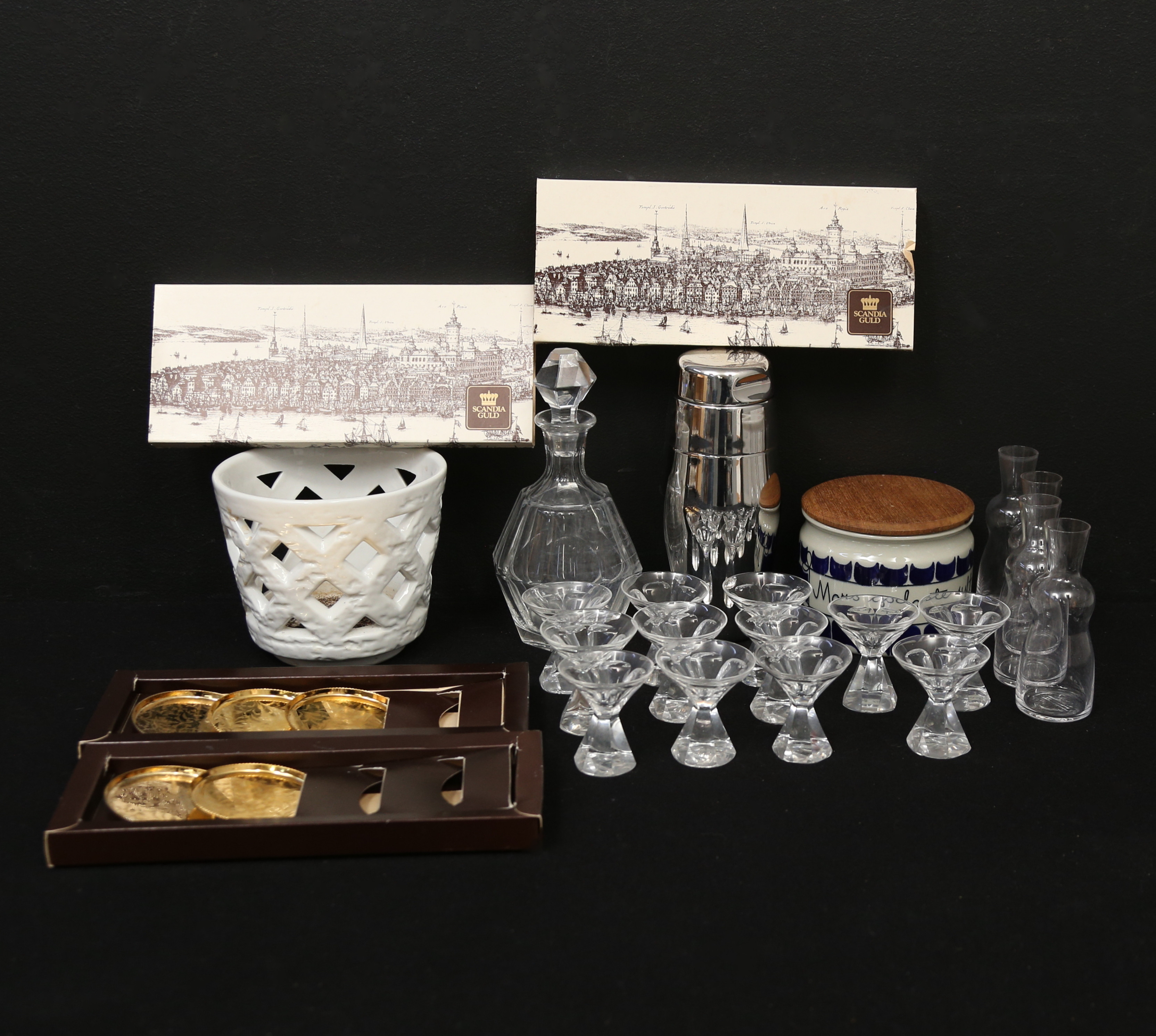 PARTI, bl.a. glas och keramik.