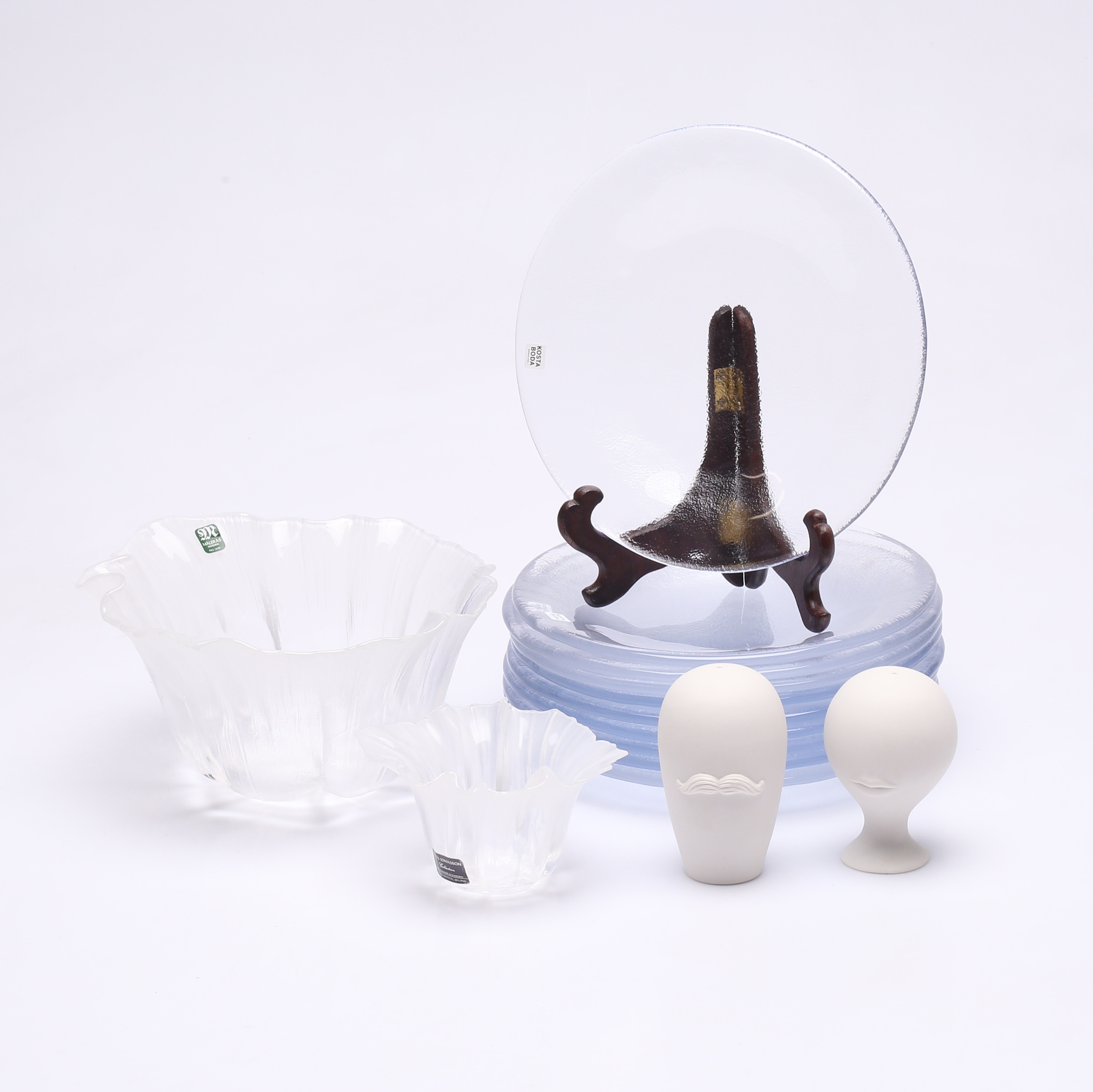 SERVISDELAR, bl.a. Kosta Boda och Mats Jonasson.