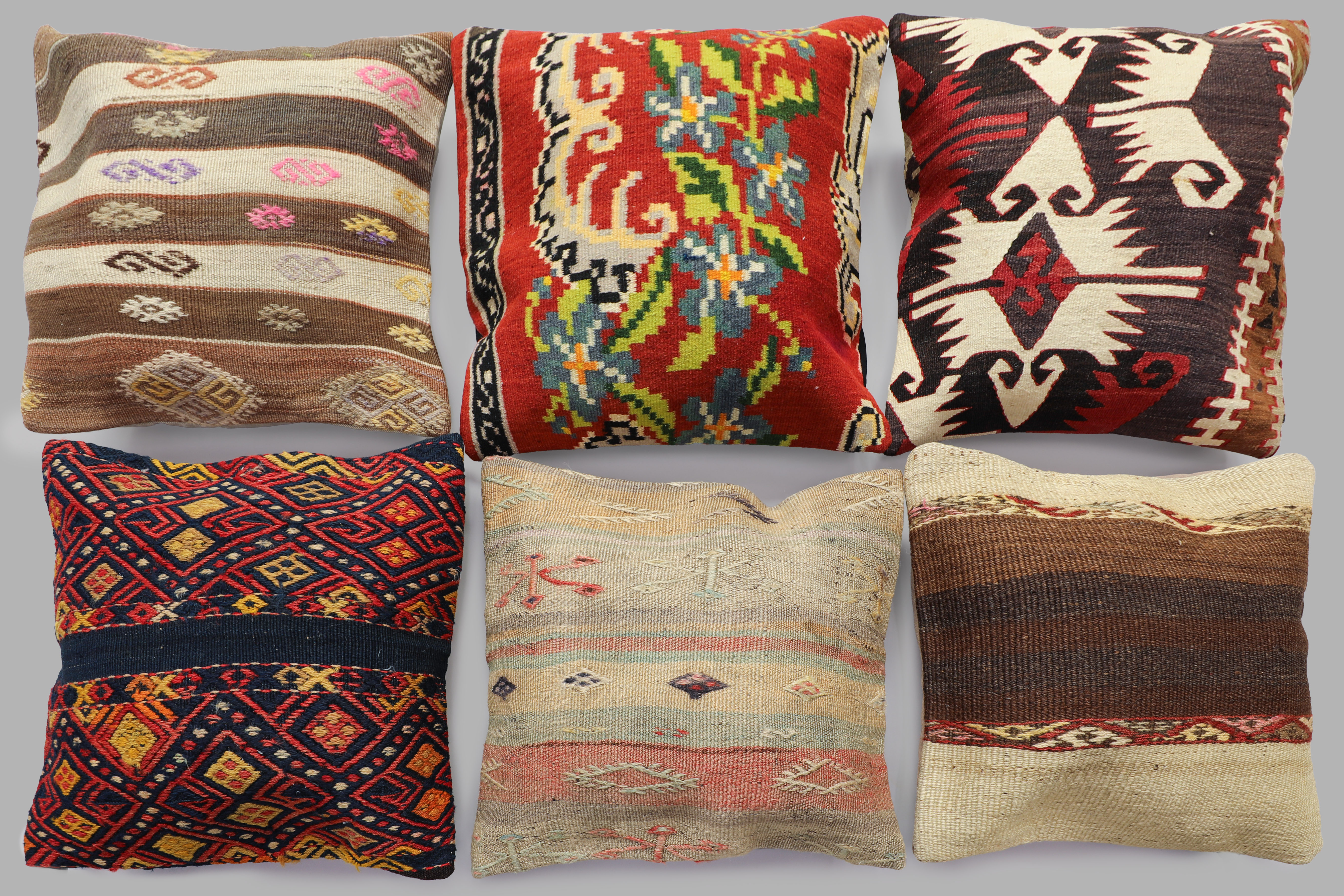 ORIENTMATTA. Parti kuddfodral 6st, anatoliska Kelim fragment, 50 x 50 cm.