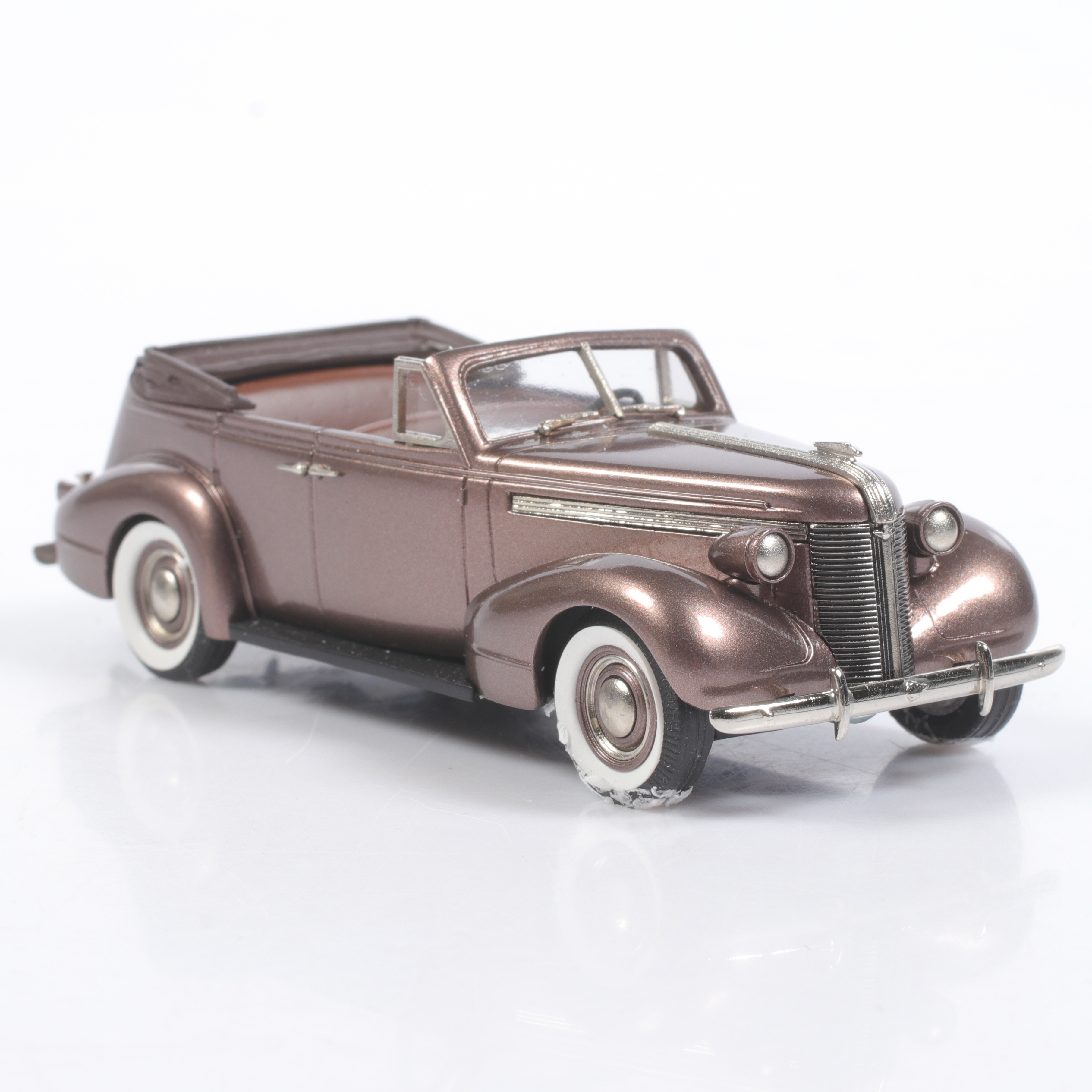 MODELLBIL, metall/resin, Pontiac Deluxe Six. 4 Door Convertible Sedan, 1937, Brooklin Models, skala 1:43.