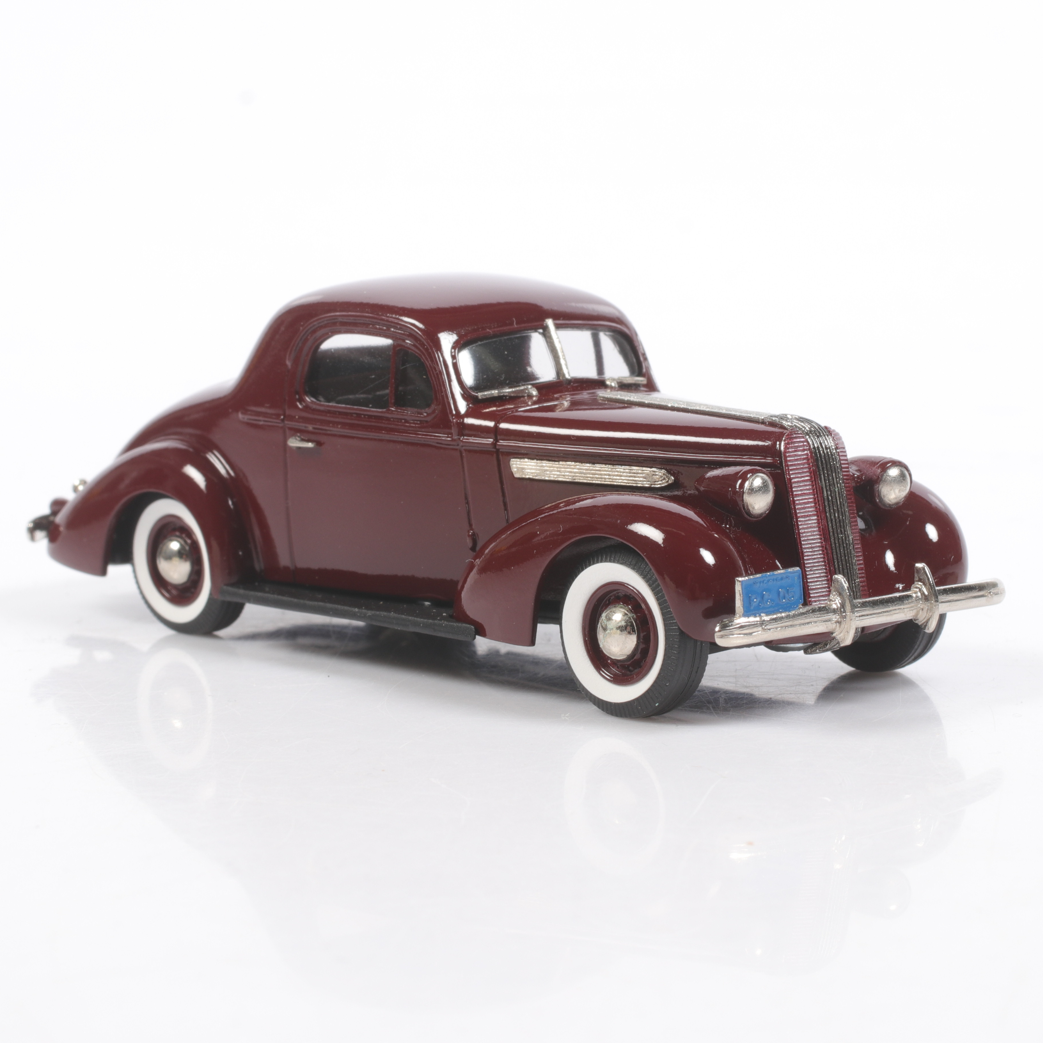 MODELLBIL, metall/resin, Pontiac Deluxe Six. Coupé, 1936, Brooklin Models, skala 1:43.
