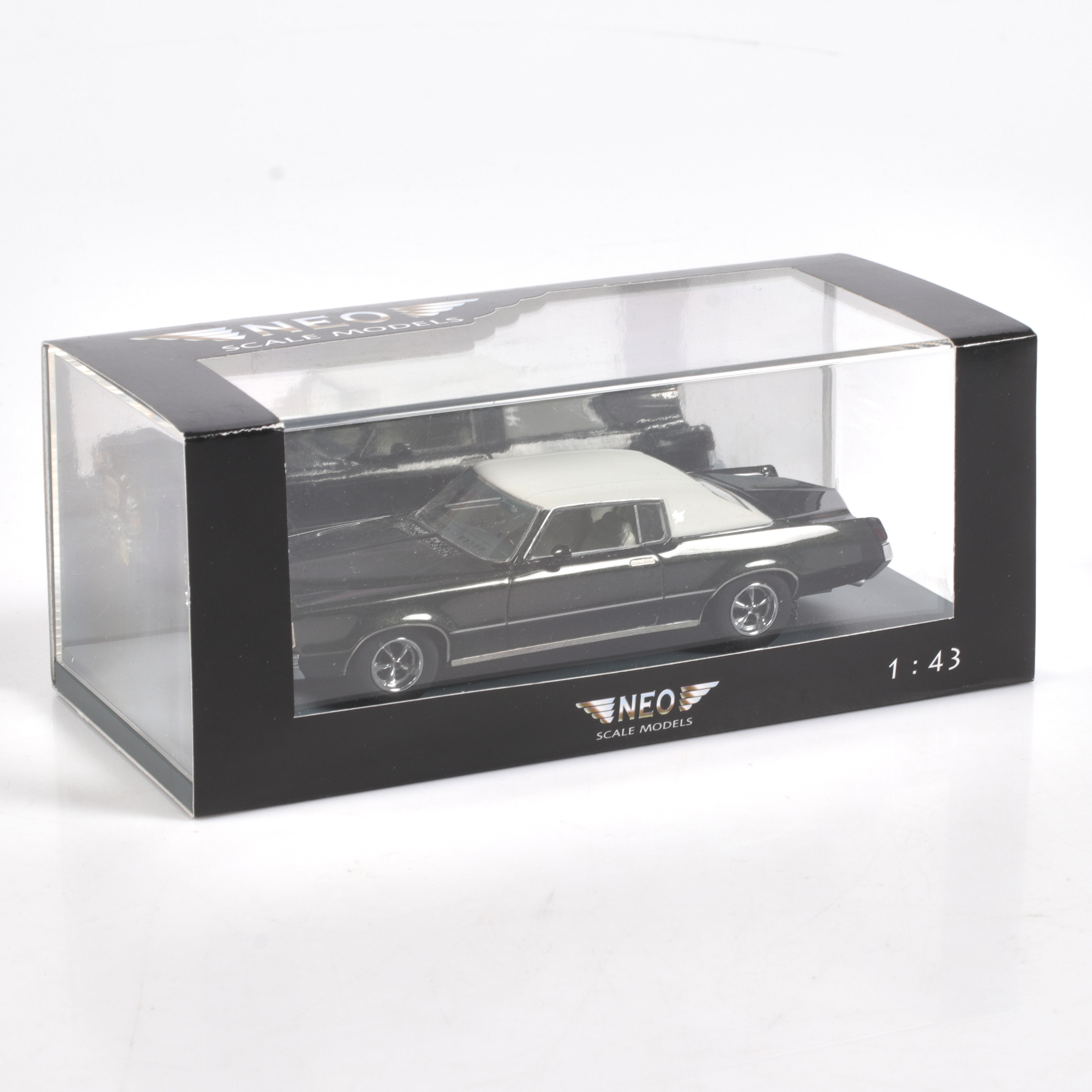 MODELLBIL, metall/resin, Pontiac Grand Prix, NEO Models, skala 1:43.