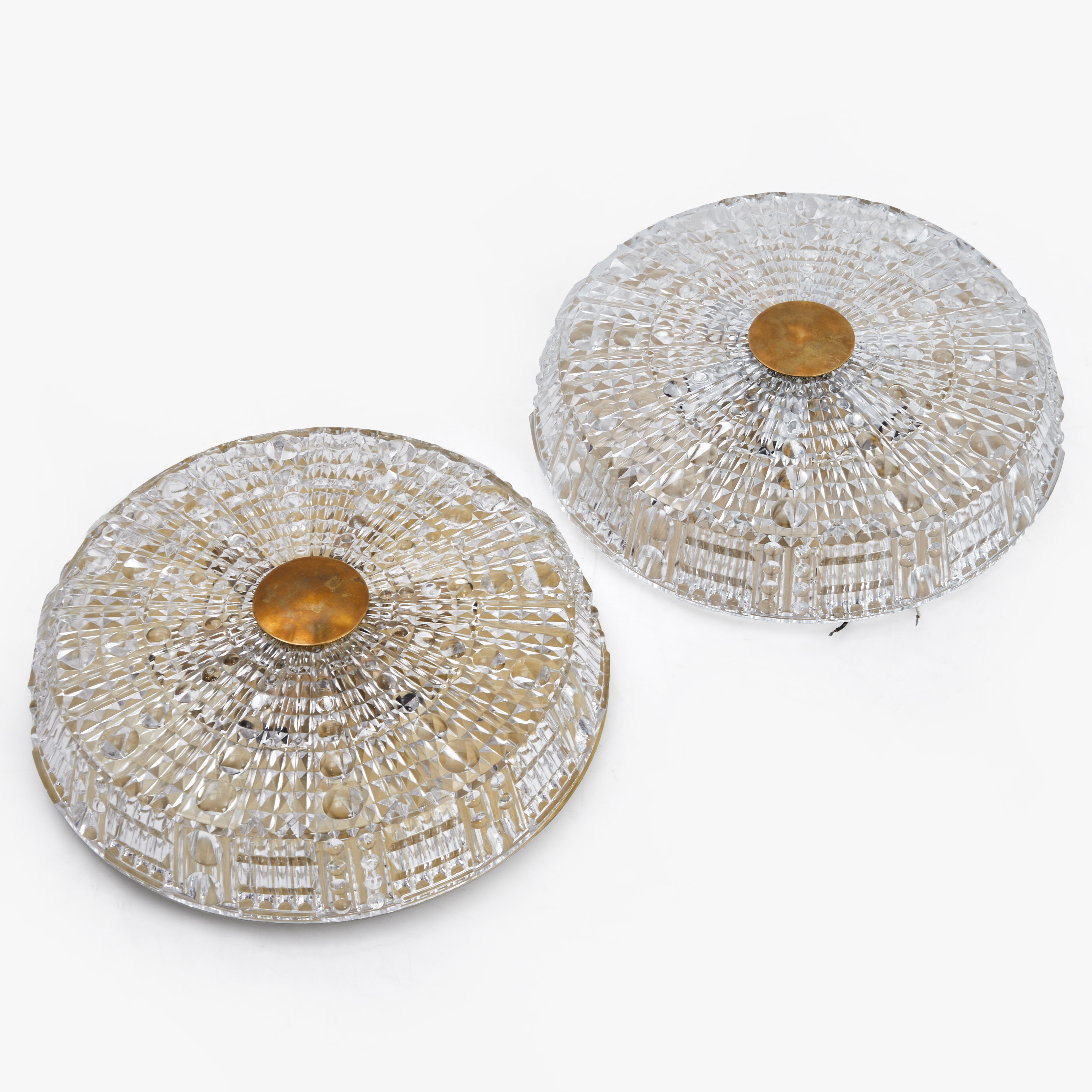 CARL FAGERLUND. Plafonder, ett par, Orrefors, 1900-talets mitt.