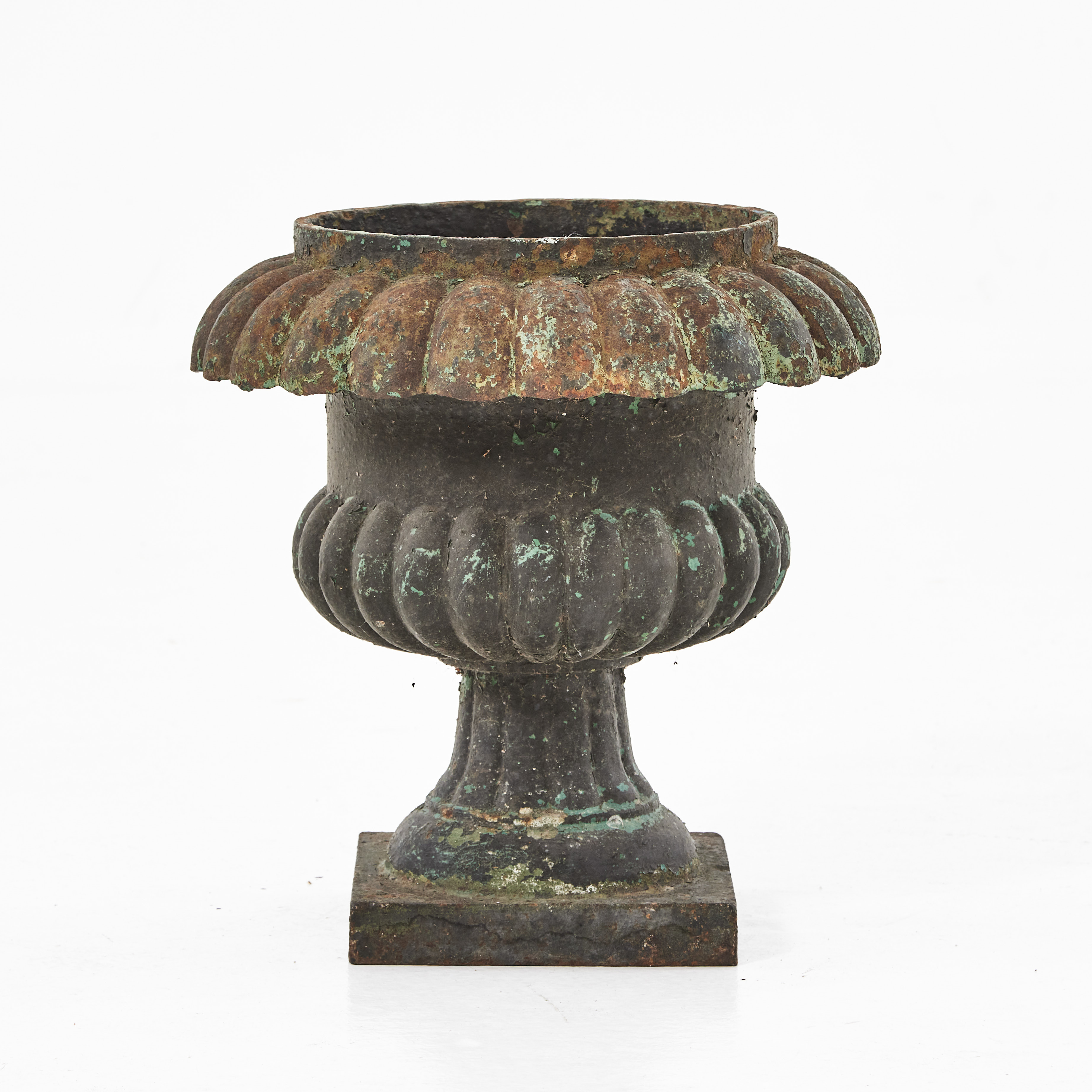 TRÄDGÅRDSURNA, gjutjärn, 1900-tal, grönpatinerad.