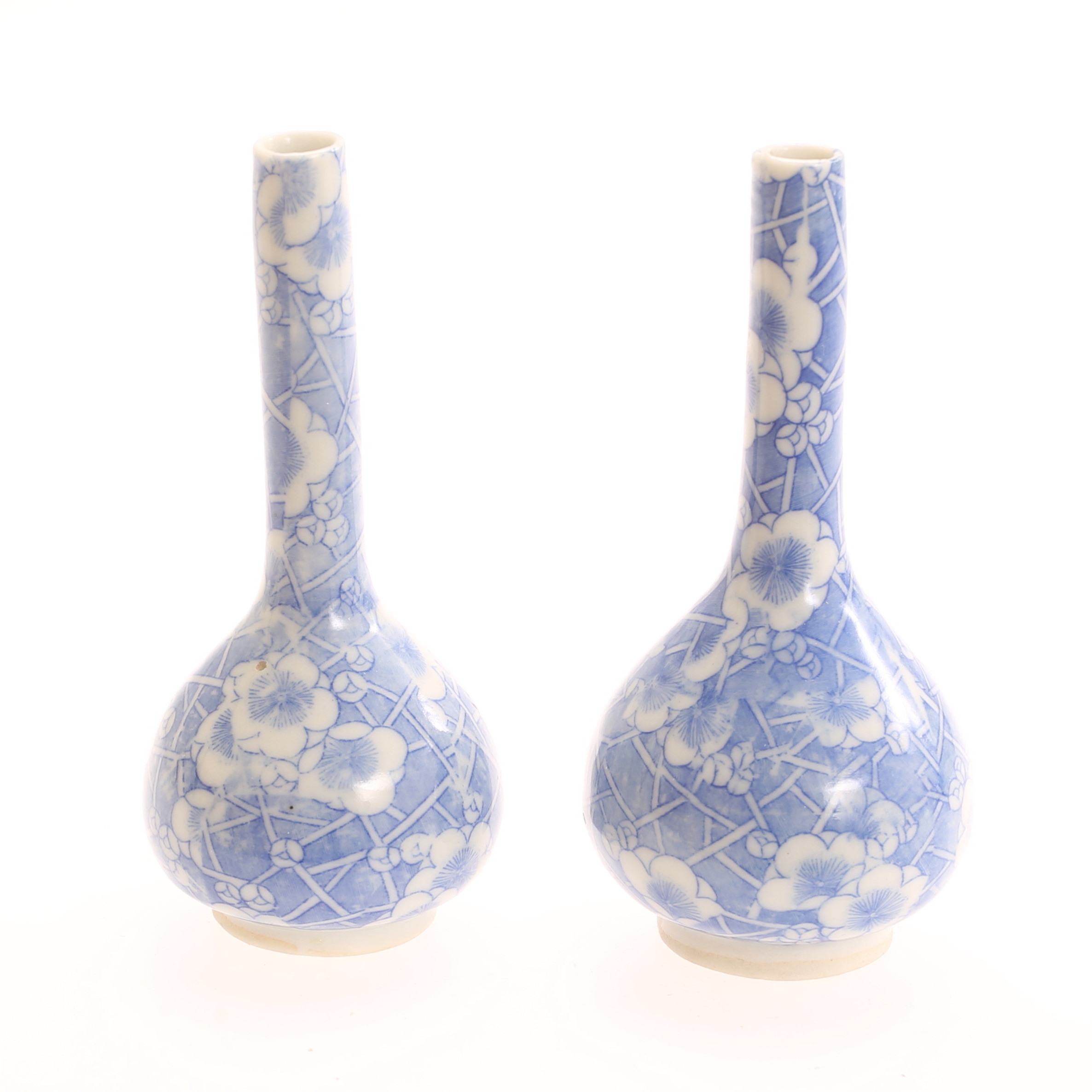 VASER, 2 stycken, porslin, Kina 1800-tal.