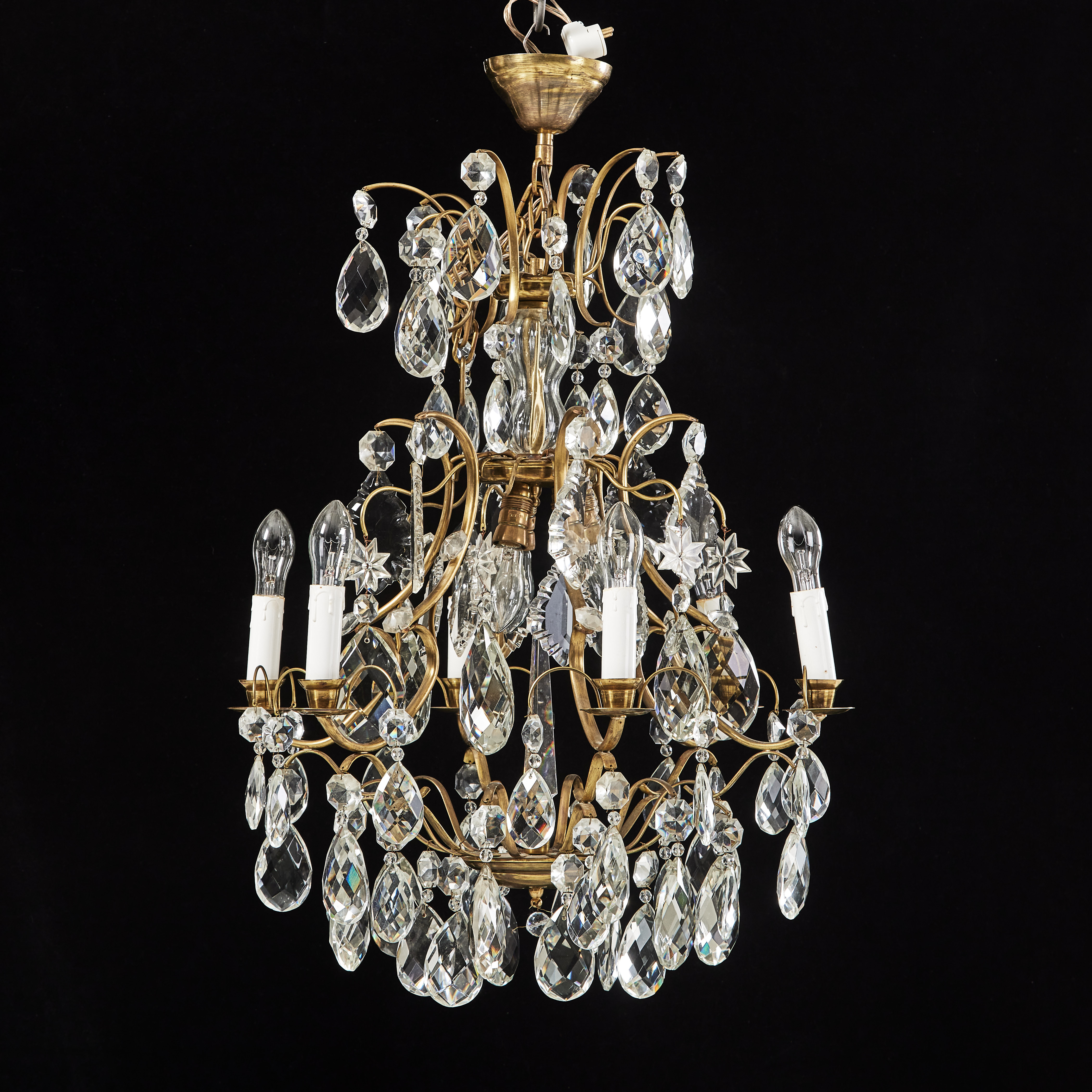 LJUSKRONA, för 6 ljuspunkter, barockstil, 1900-tal, mässing, behängd med olikslipade prismor.